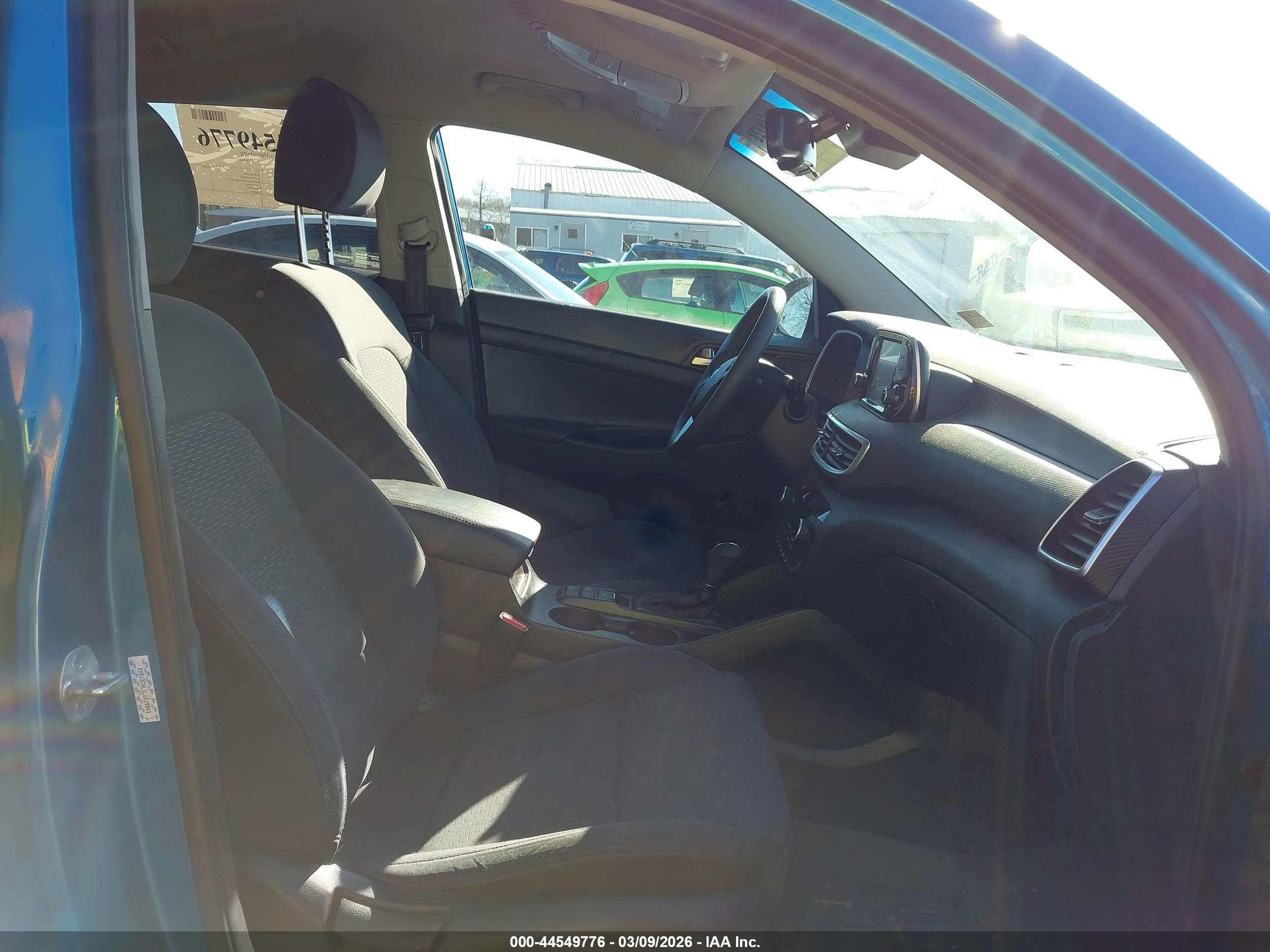 HYUNDAI TUCSON image 5