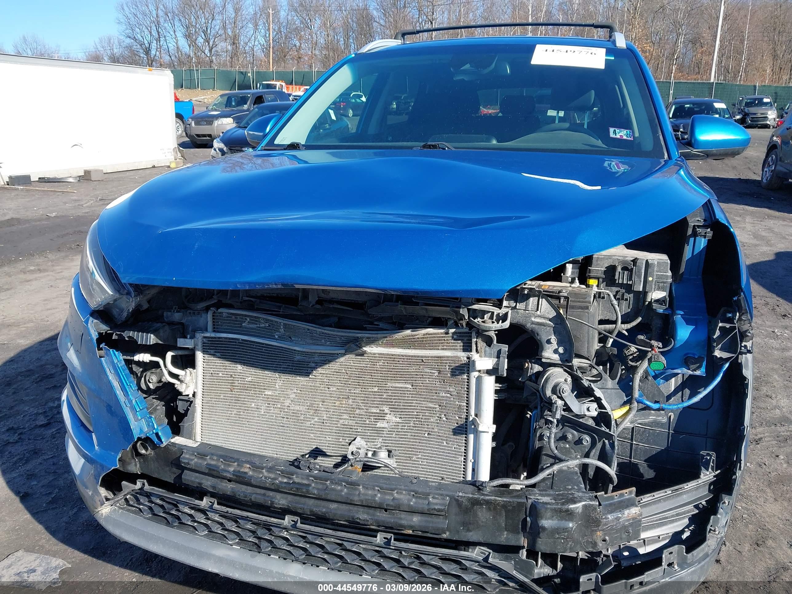 HYUNDAI TUCSON image 6