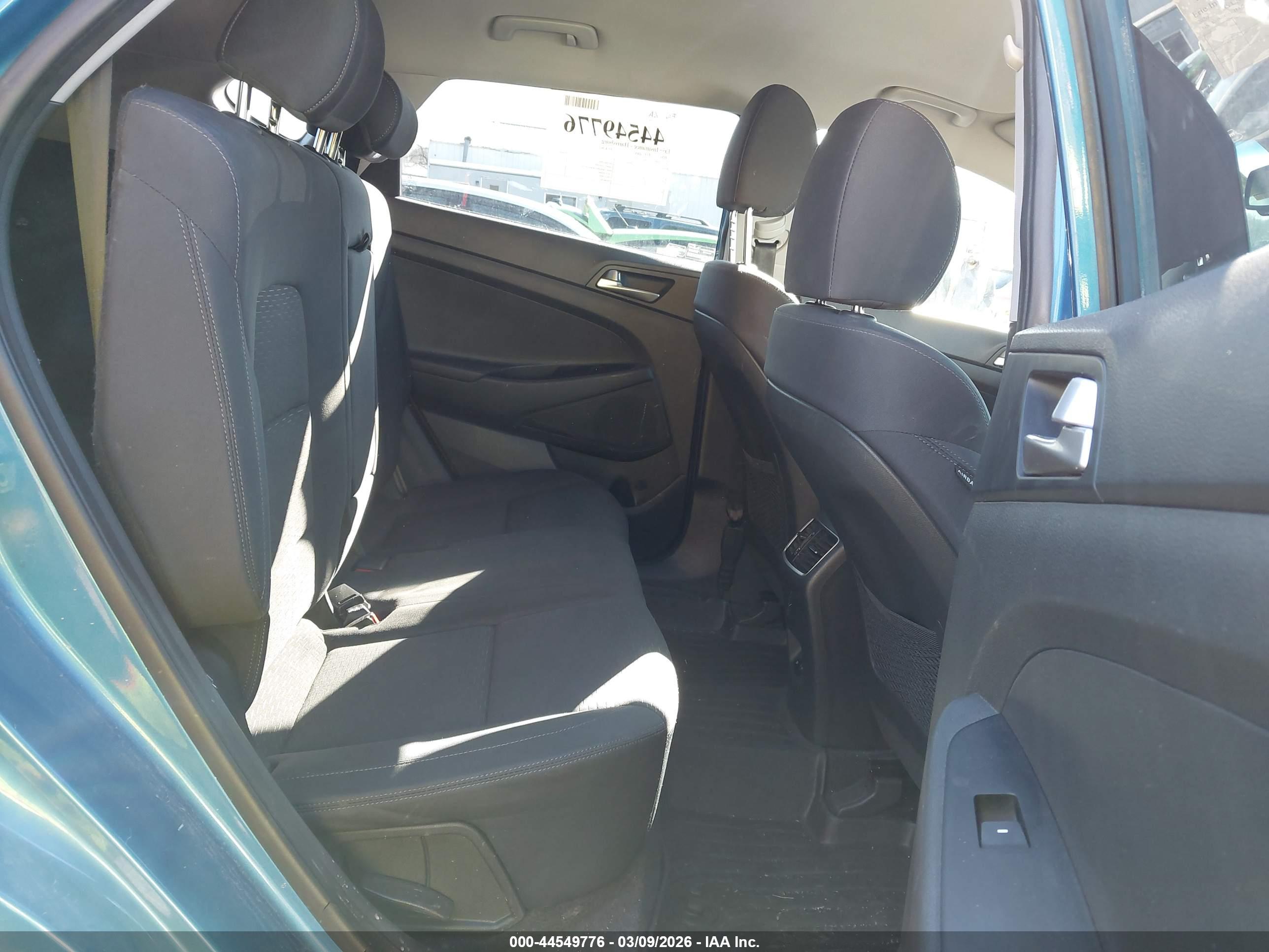 HYUNDAI TUCSON image 8