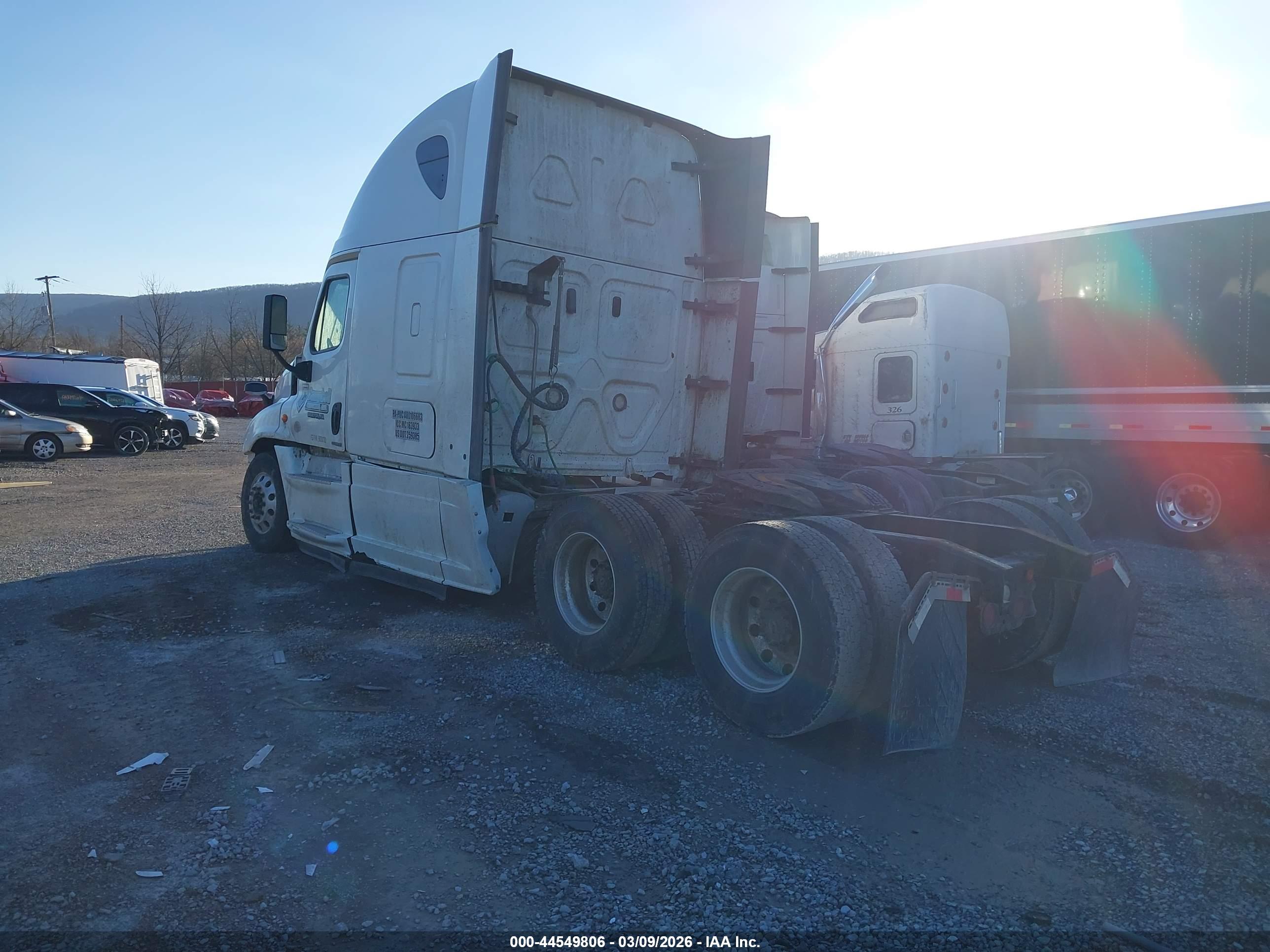 FREIGHTLINER CASCADIA image 3