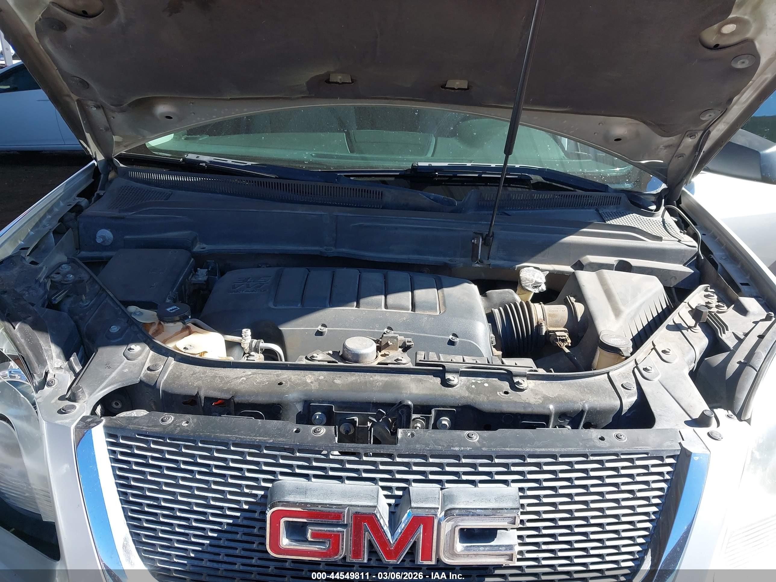 GMC ACADIA image 10