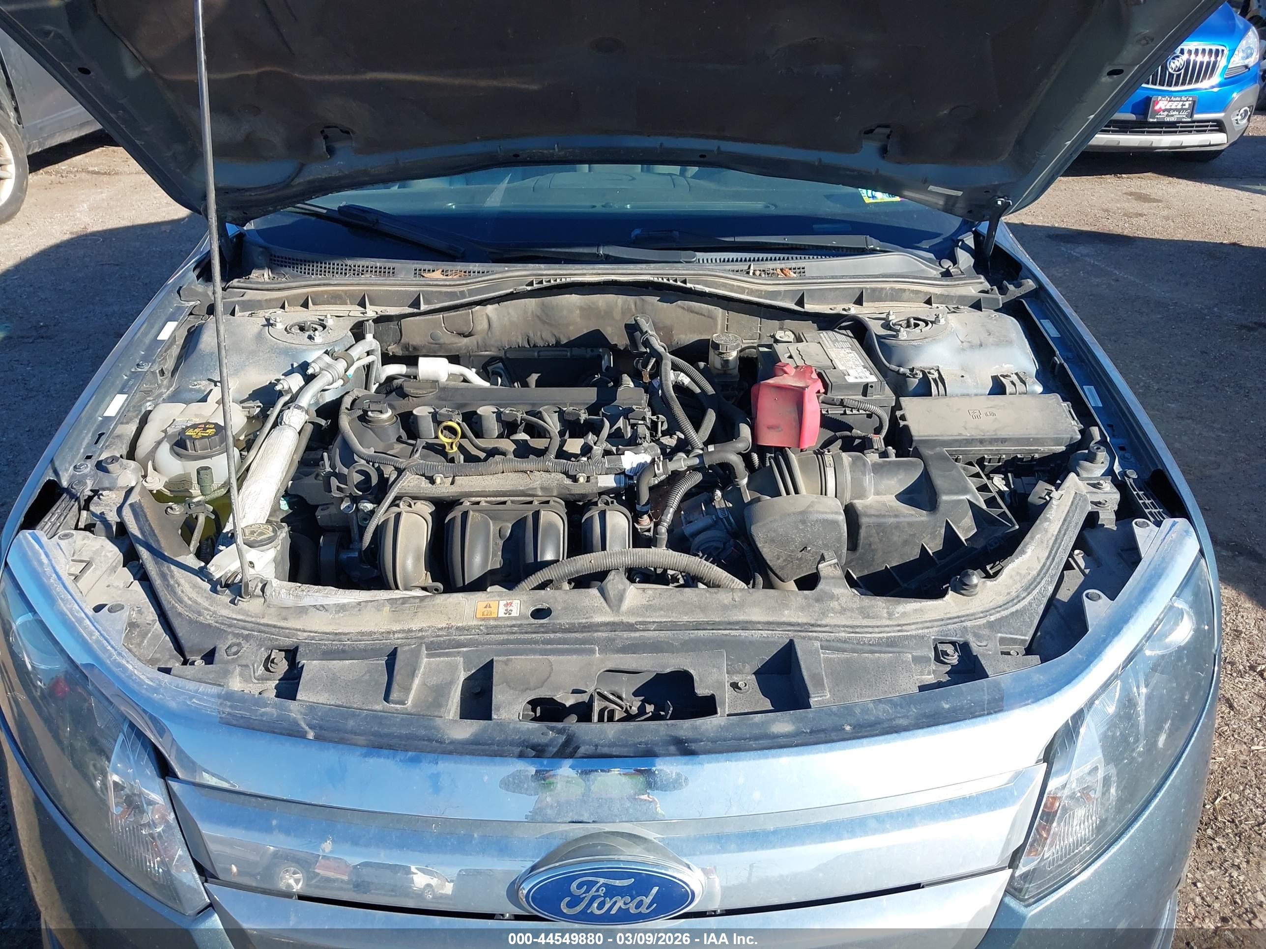 FORD FUSION image 10