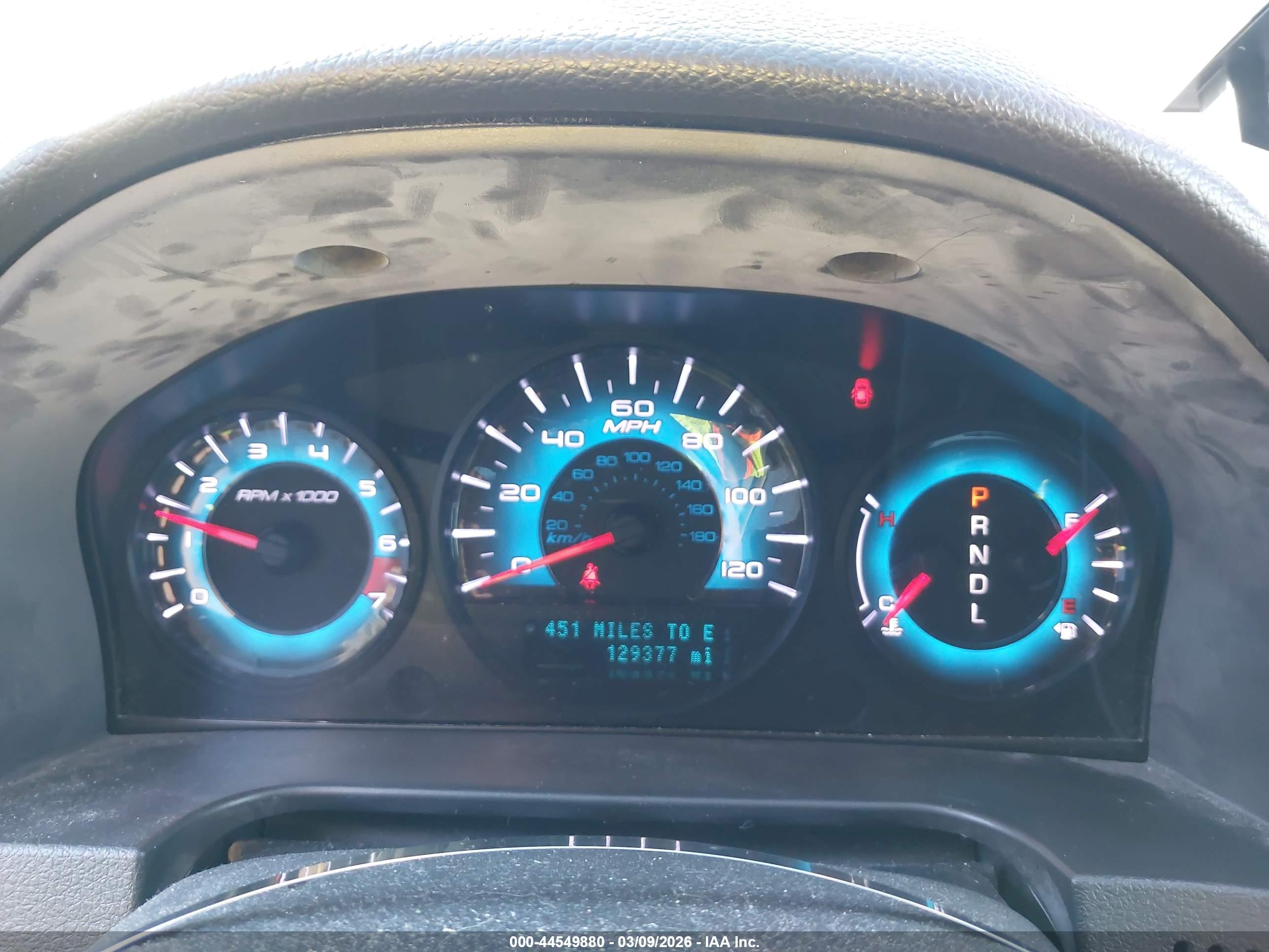 FORD FUSION image 7