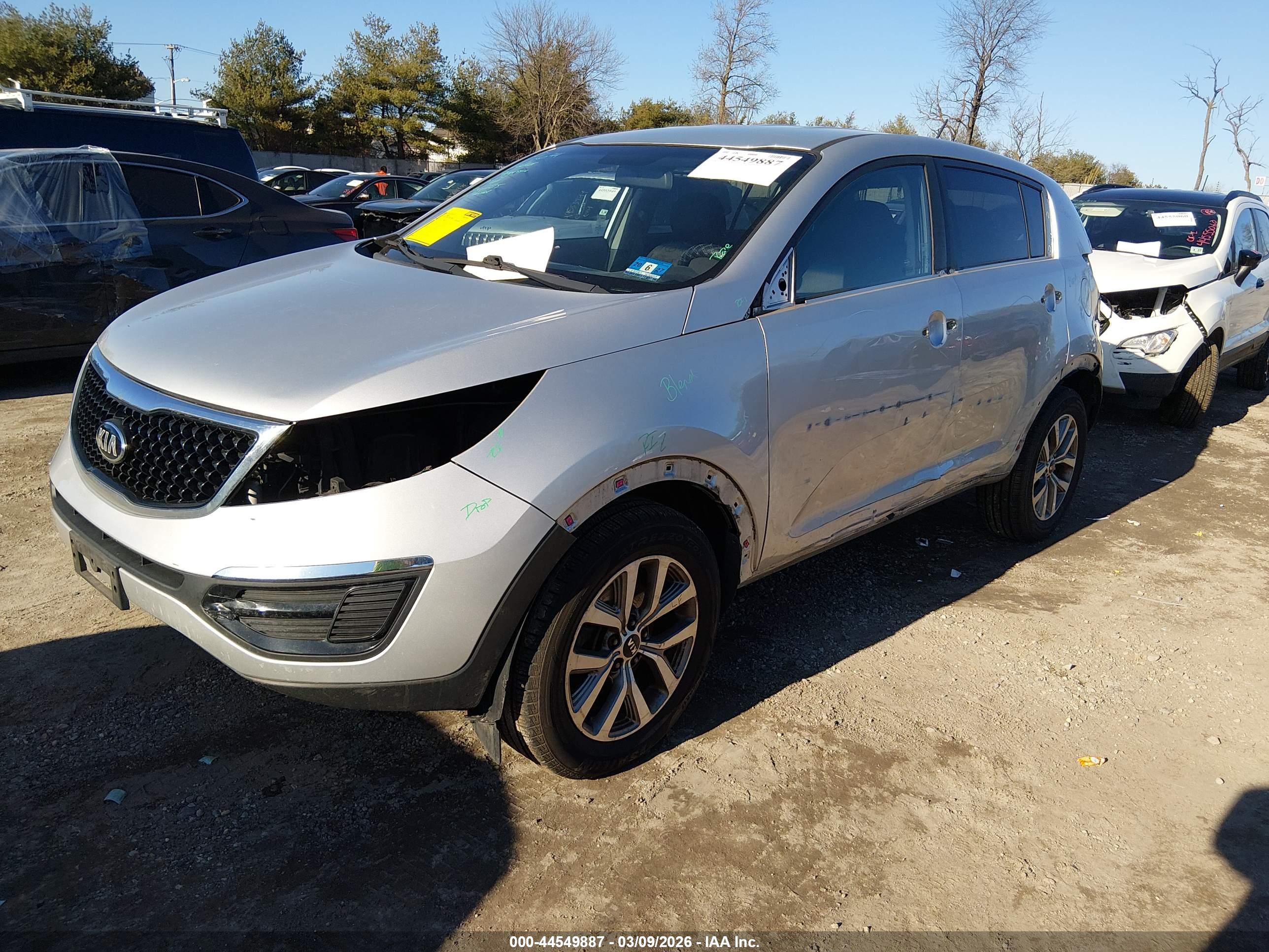 KIA SPORTAGE image 2