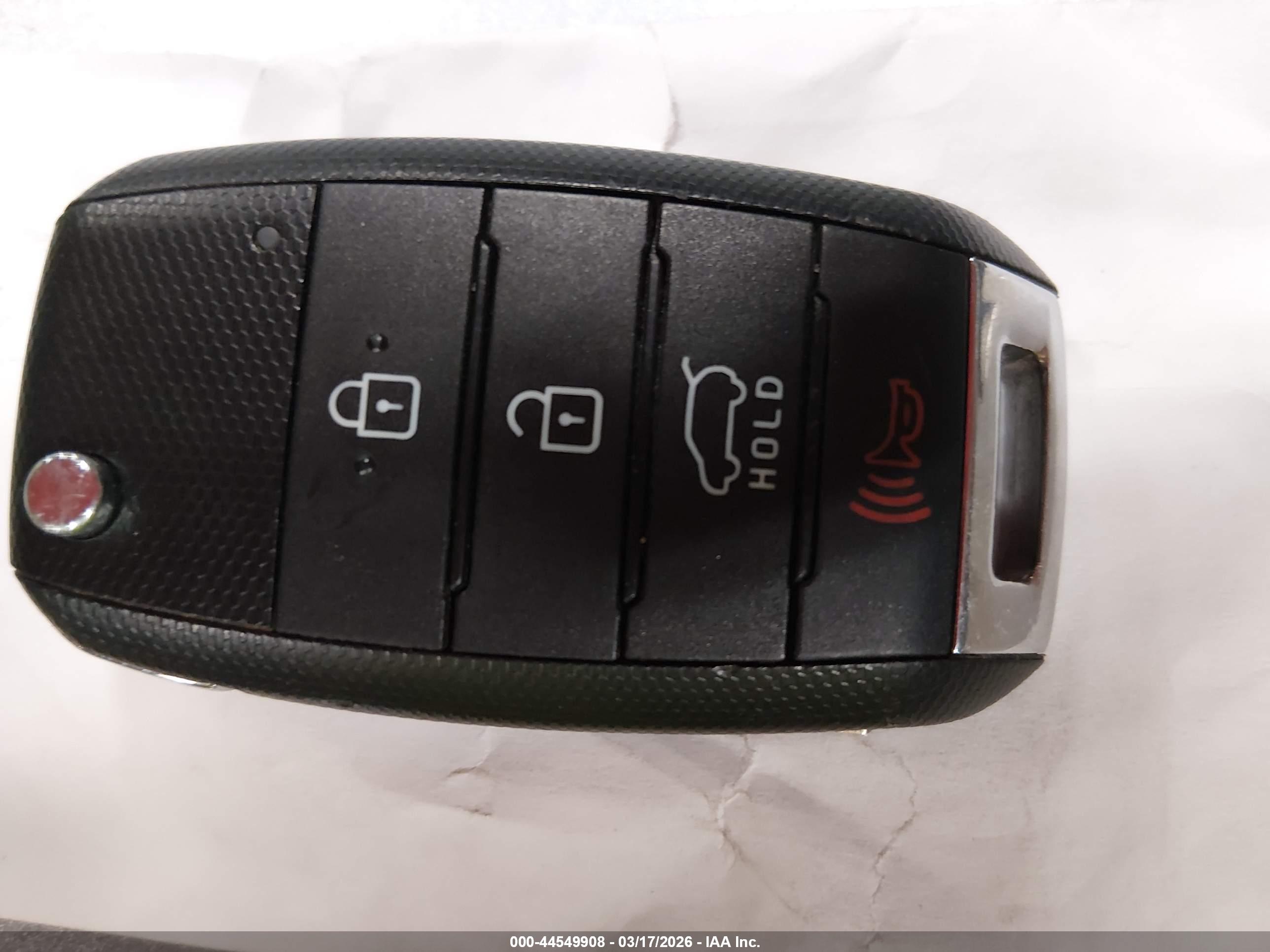 KIA SORENTO image 11