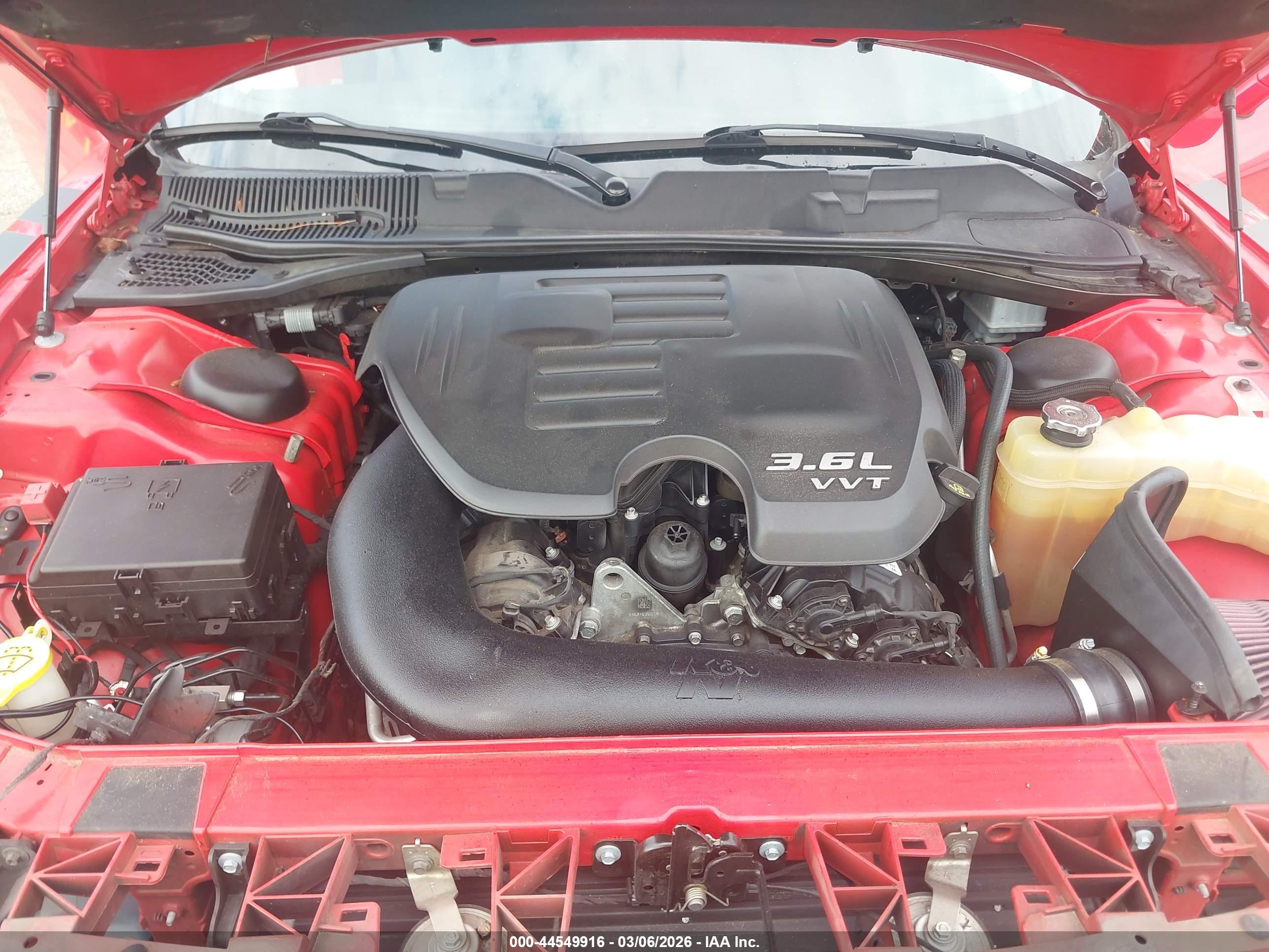 DODGE CHALLENGER image 10