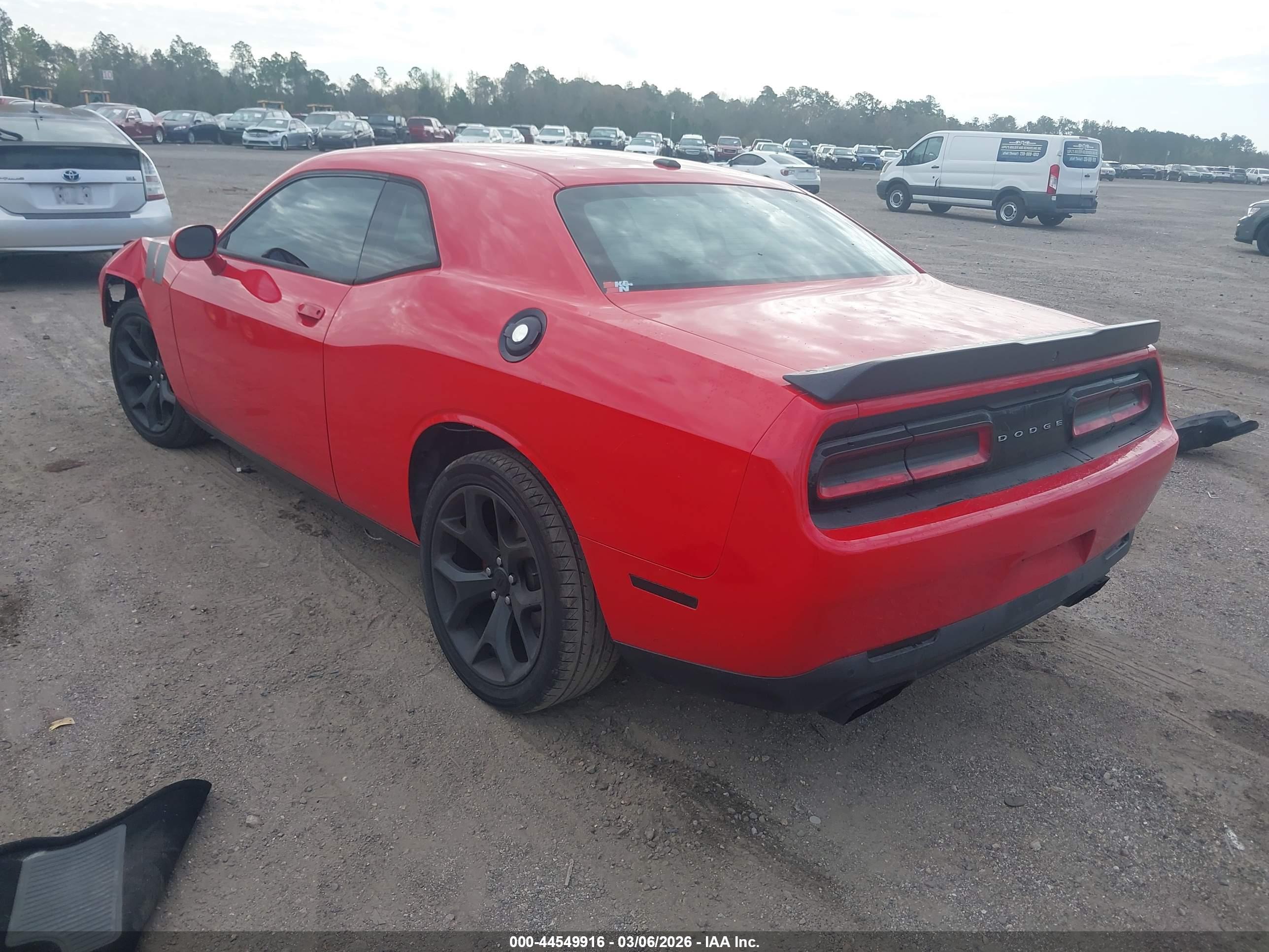 DODGE CHALLENGER image 3