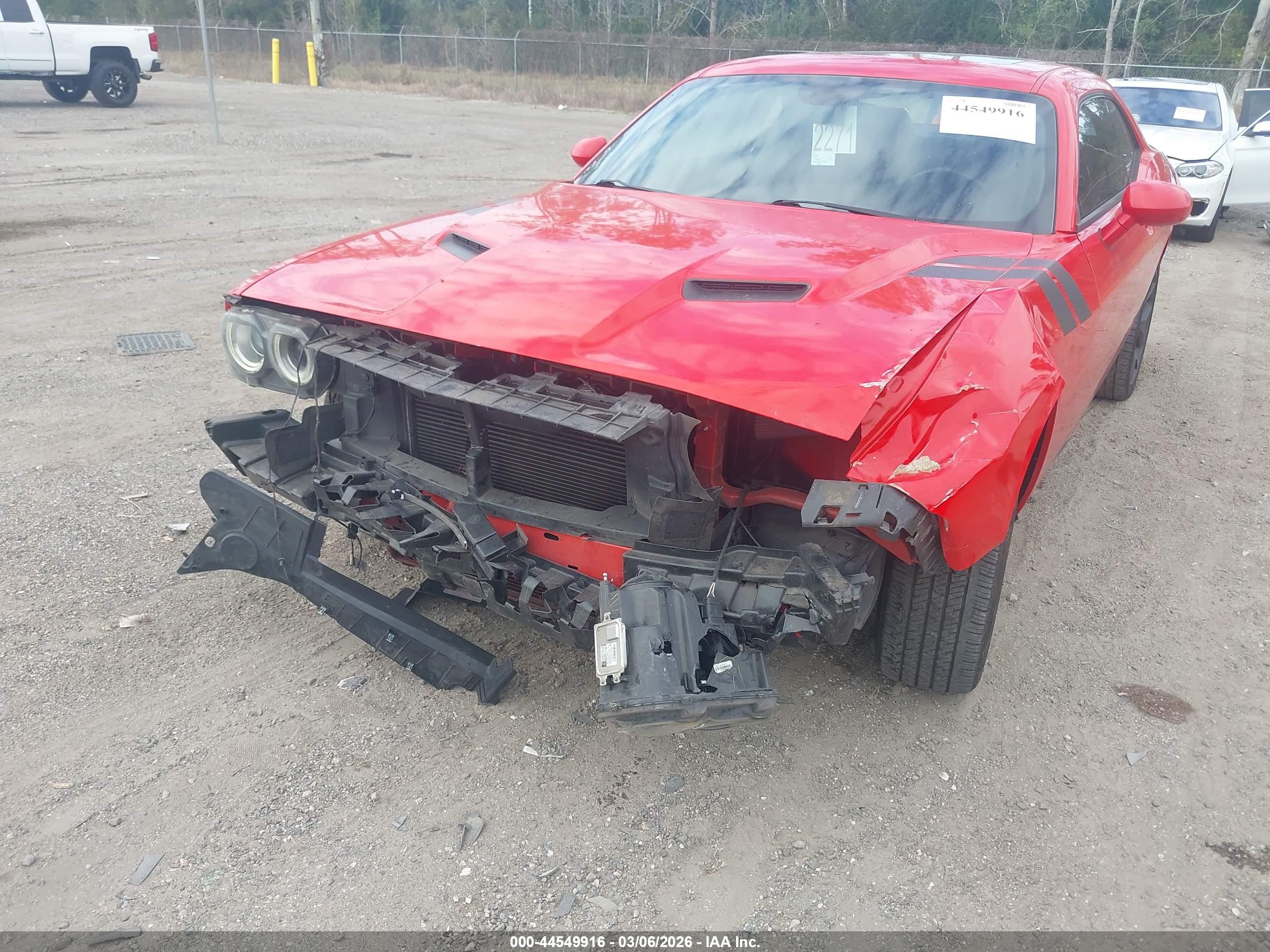DODGE CHALLENGER image 6