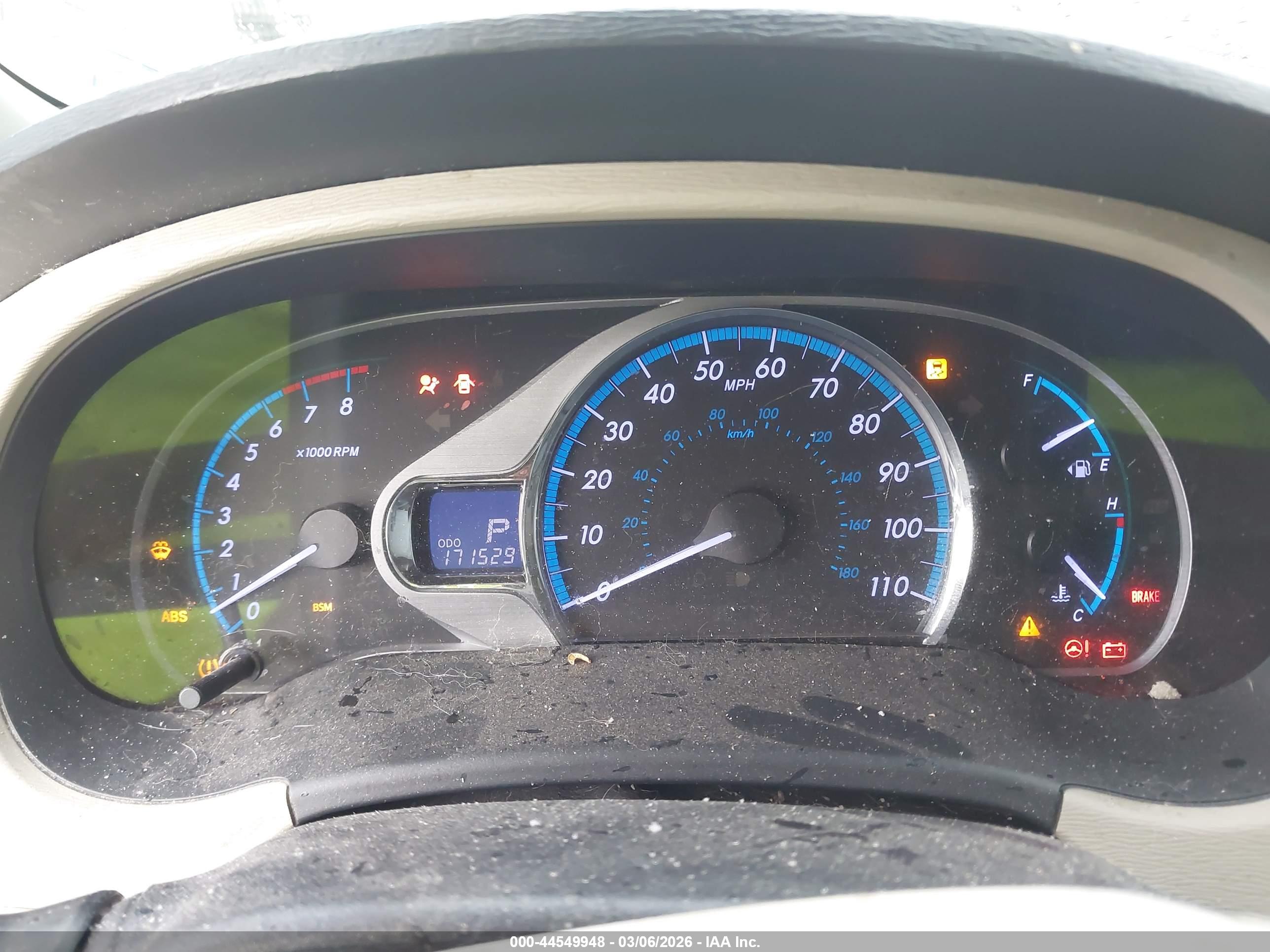 TOYOTA SIENNA image 7