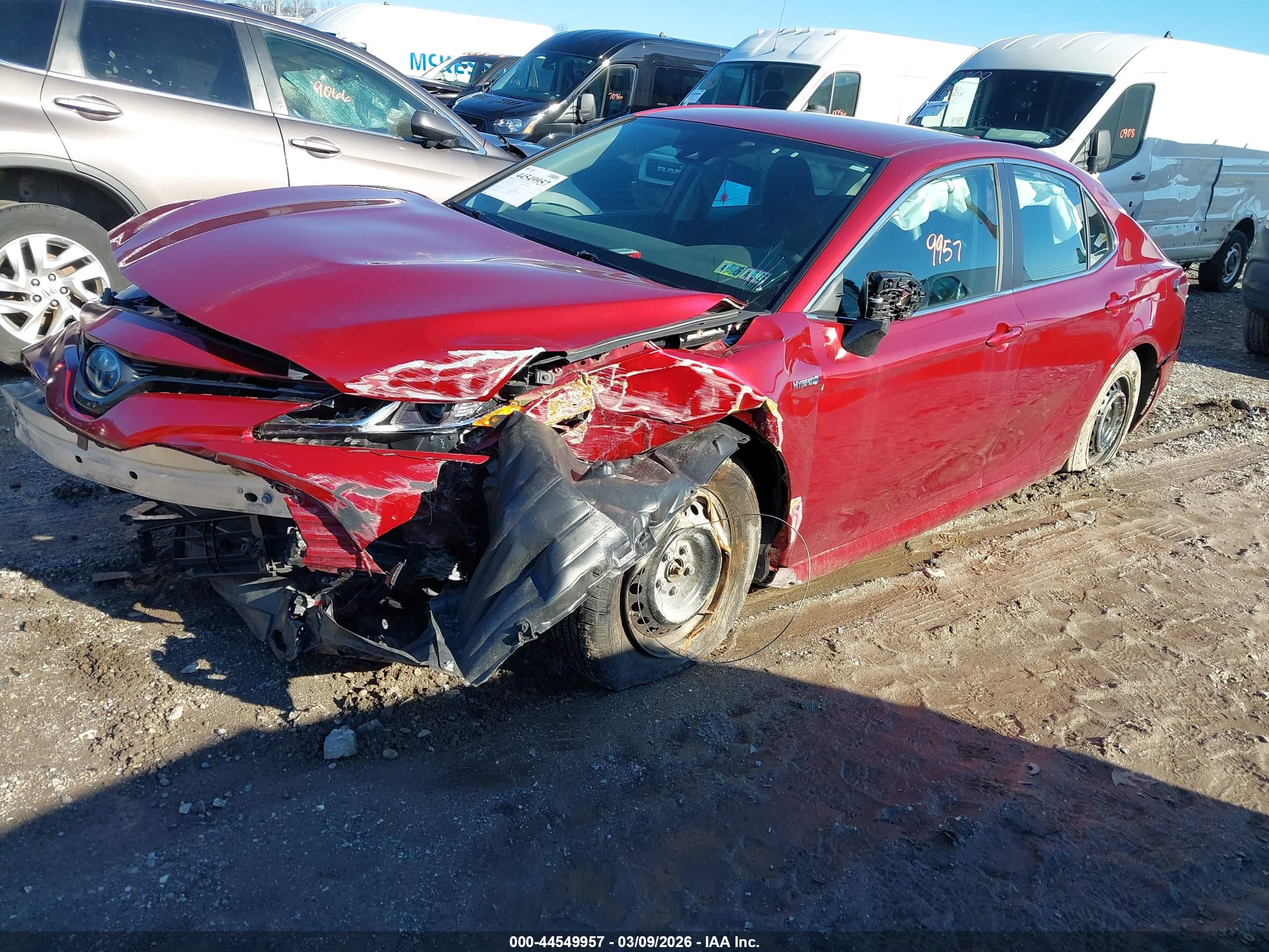 TOYOTA CAMRY image 2