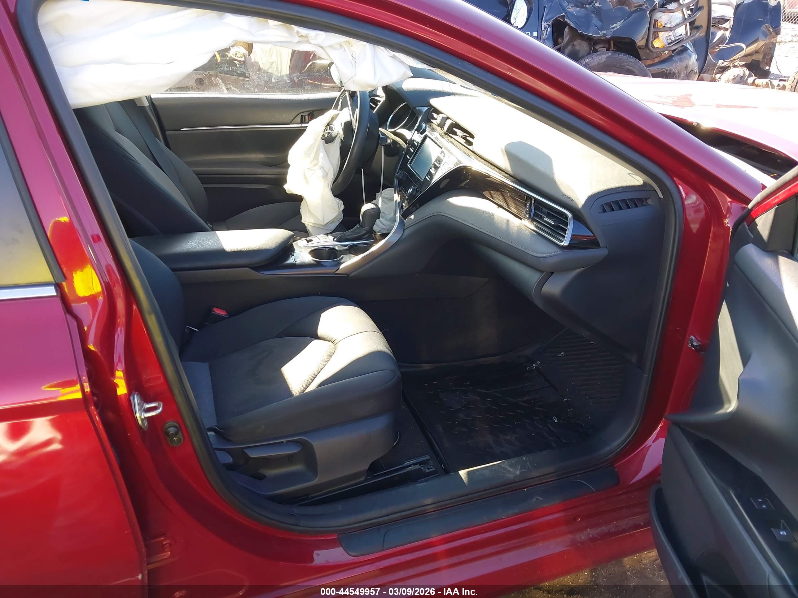 TOYOTA CAMRY image 5