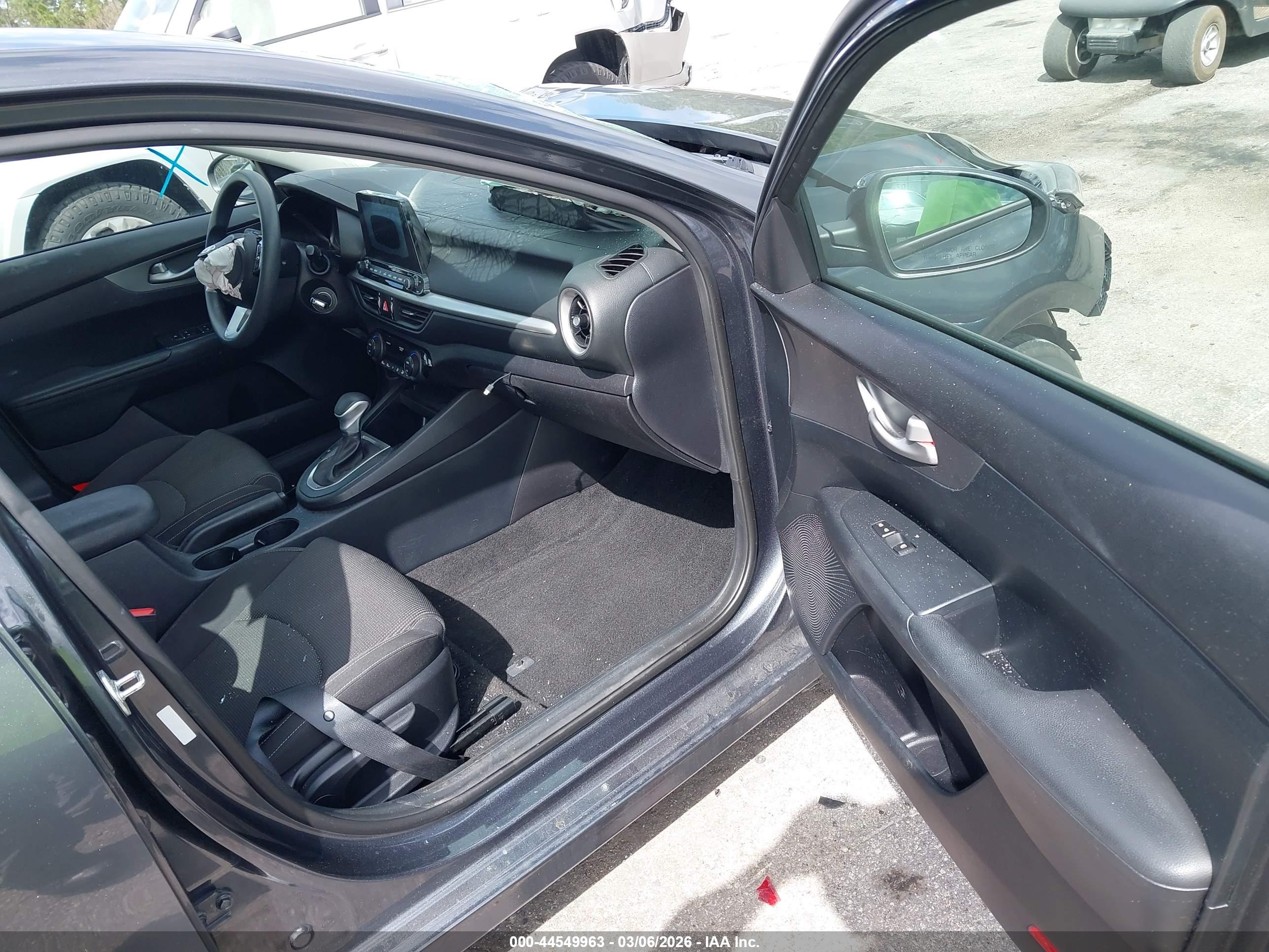 KIA FORTE image 5