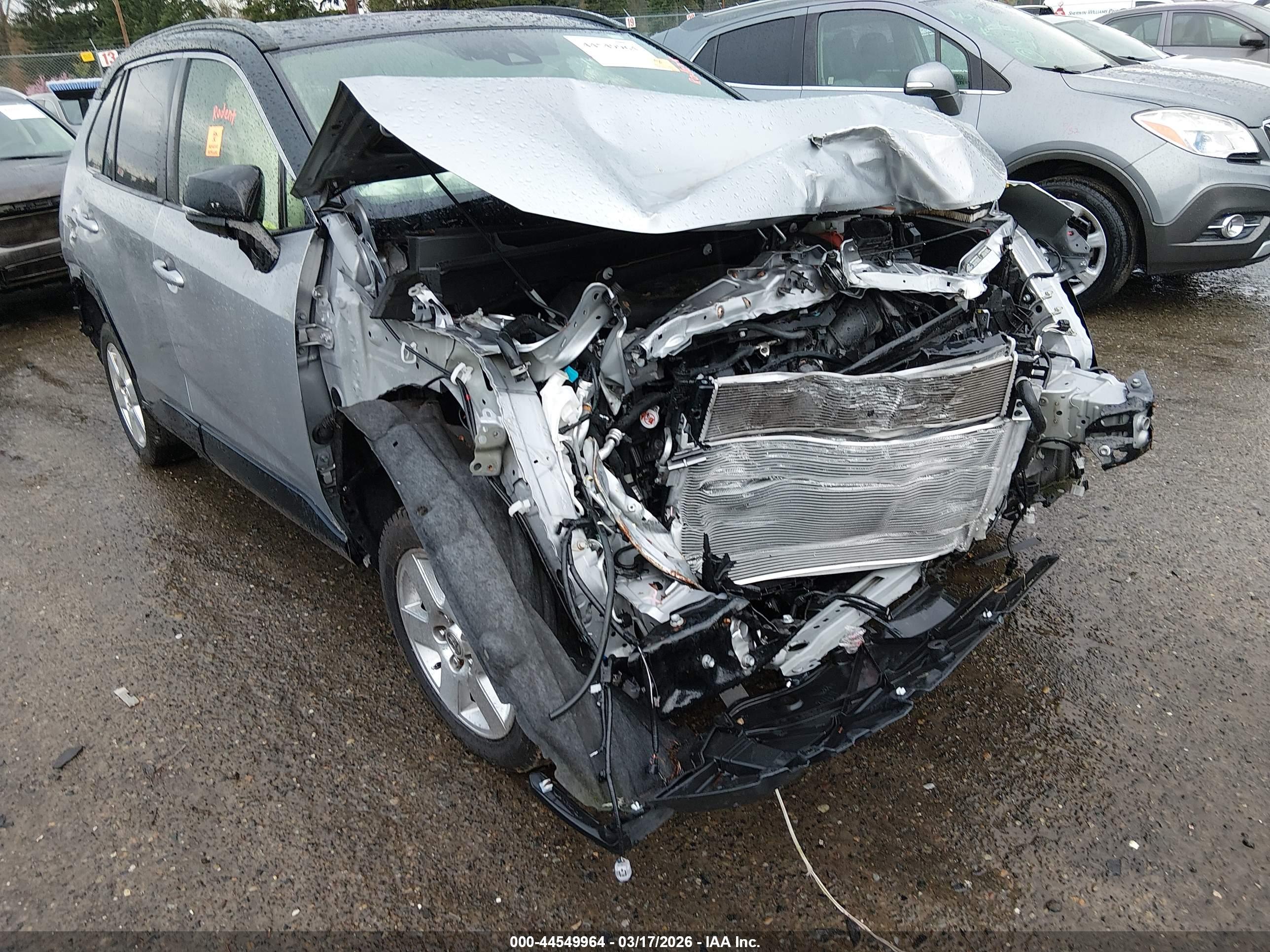 TOYOTA RAV4 image 6