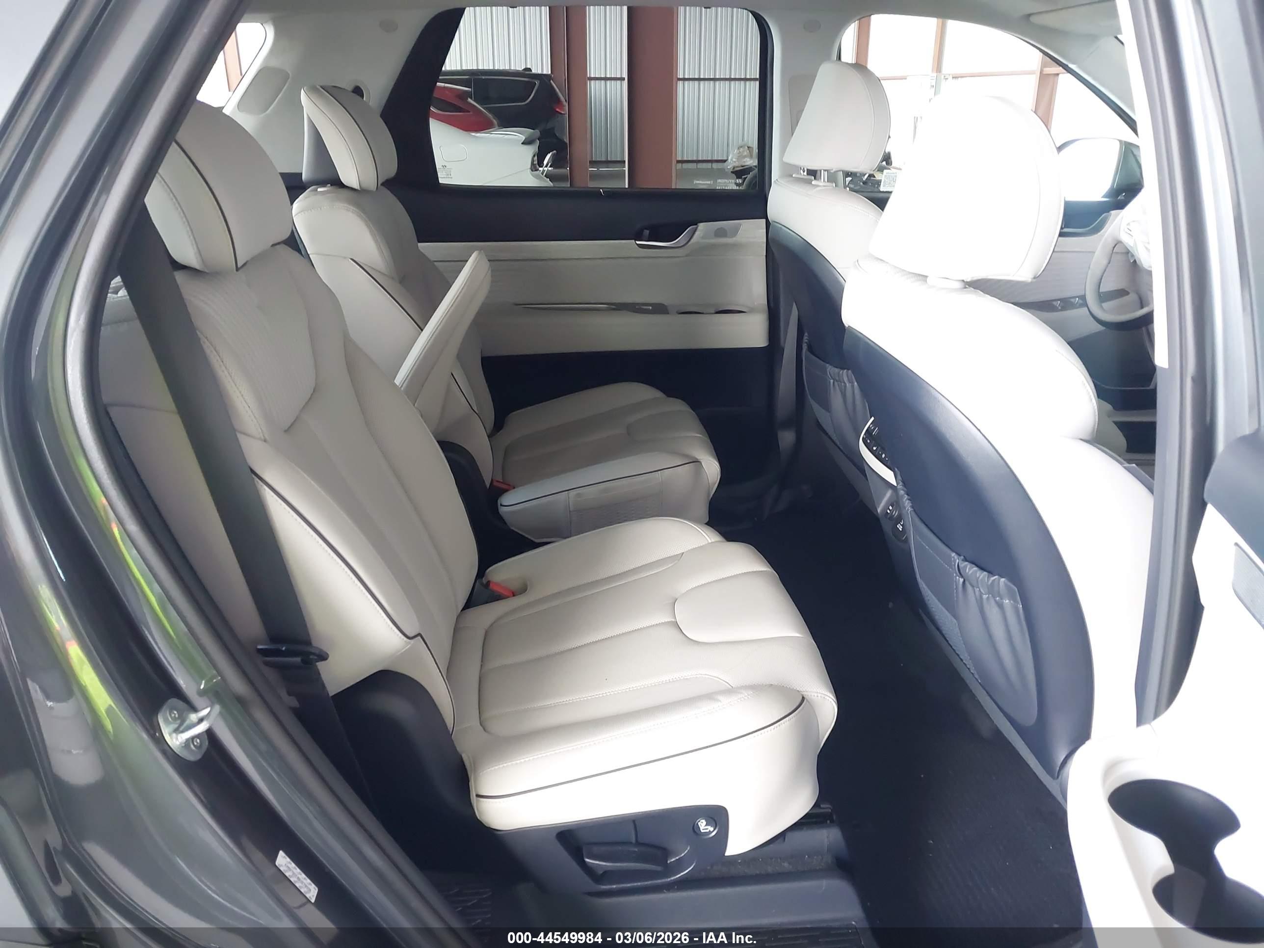 HYUNDAI PALISADE image 8