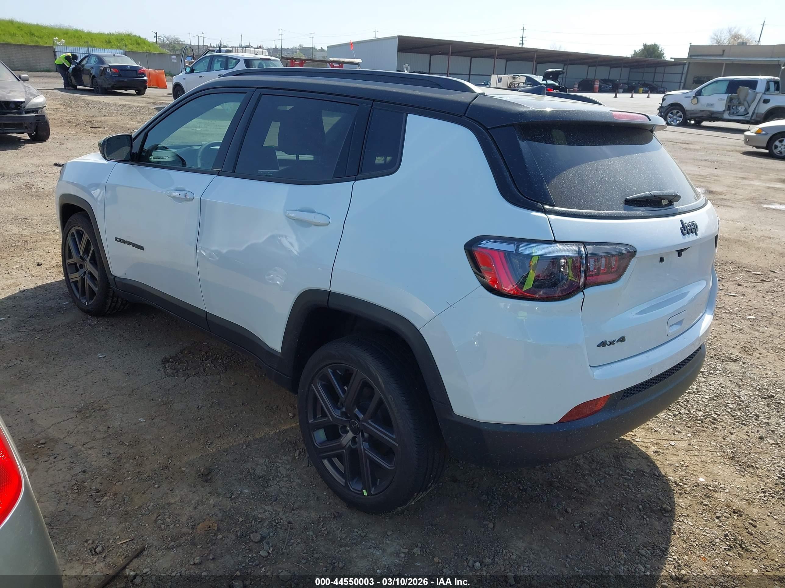 JEEP COMPASS image 3