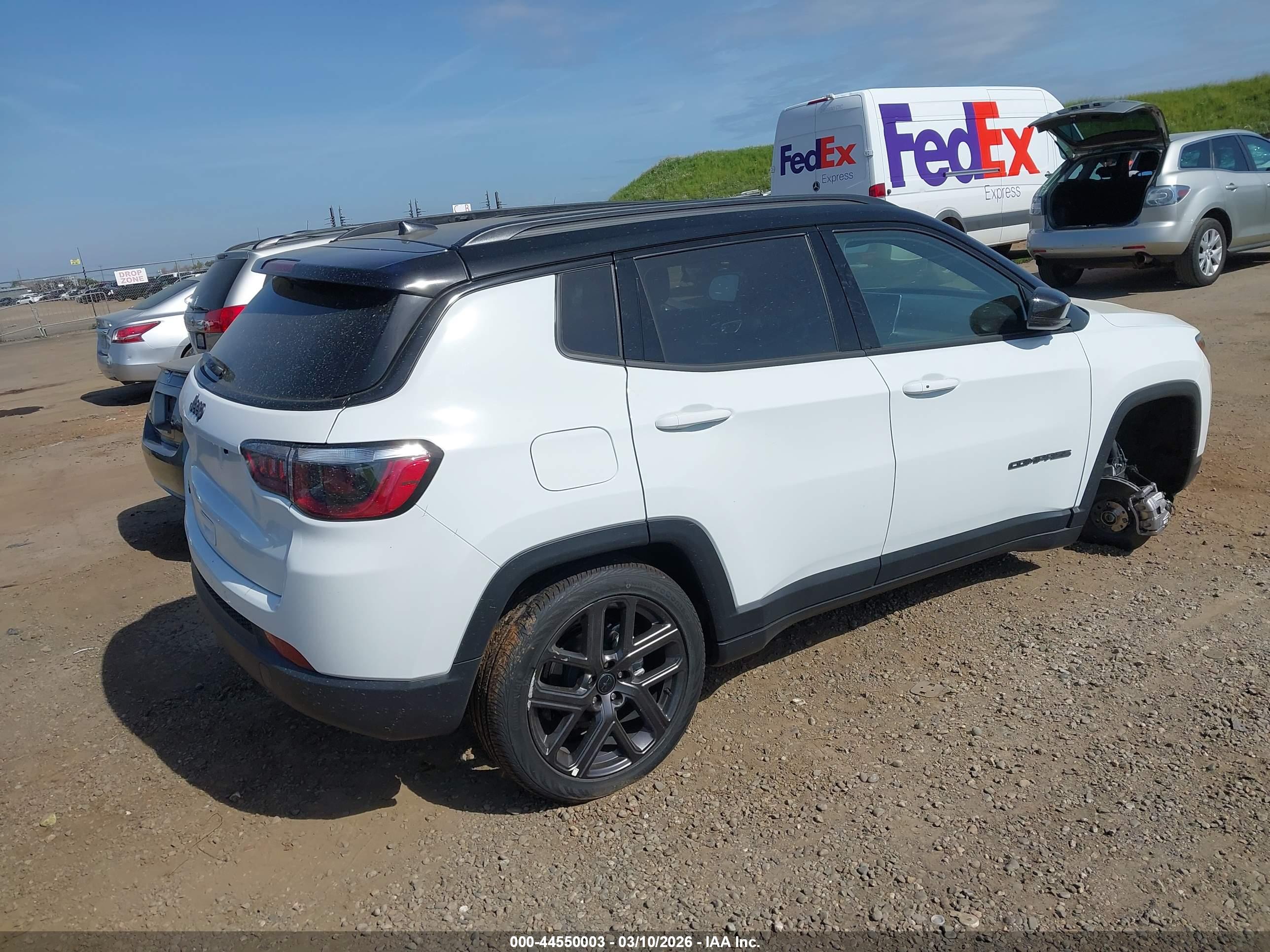 JEEP COMPASS image 4