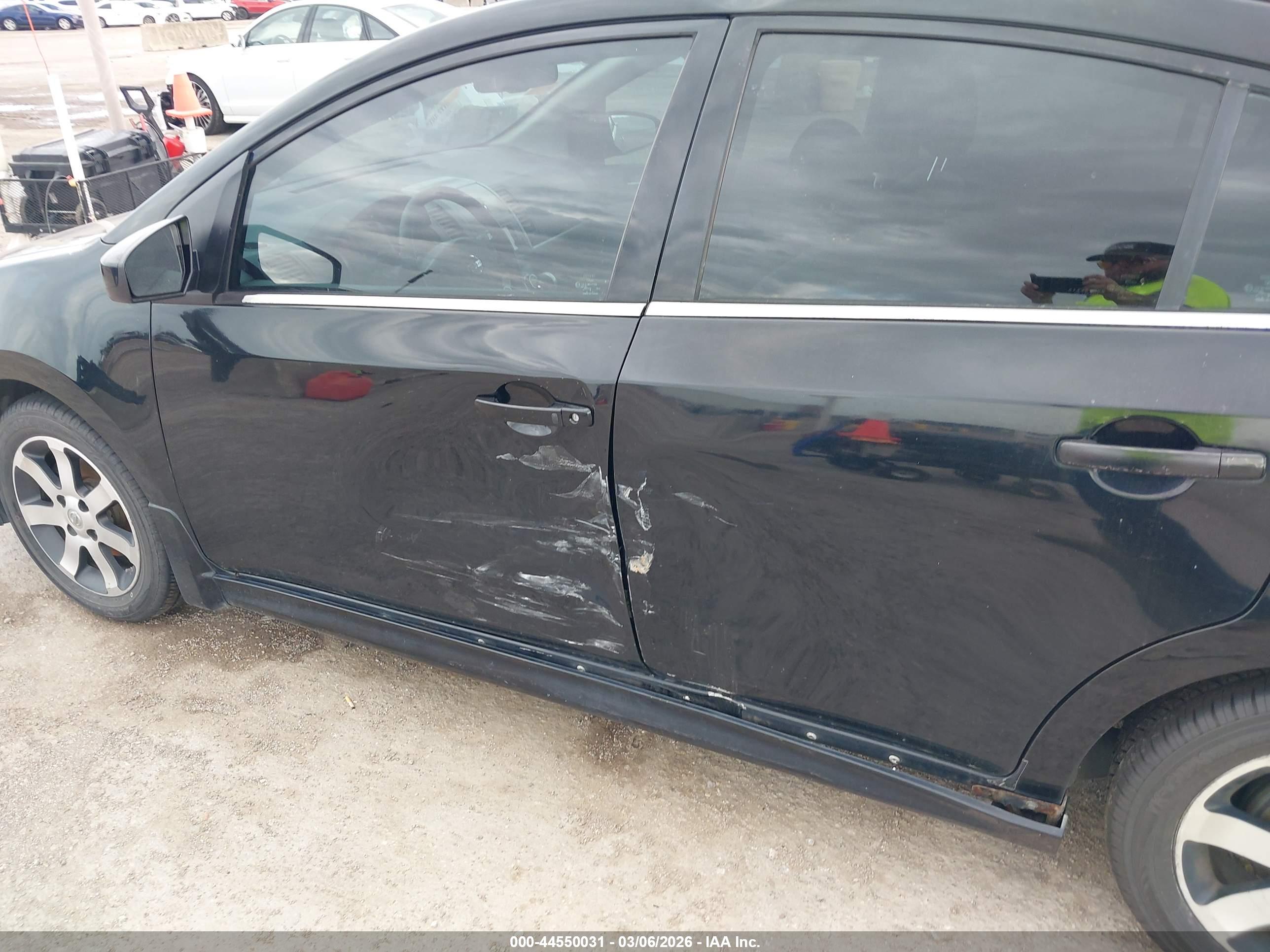 NISSAN SENTRA image 6