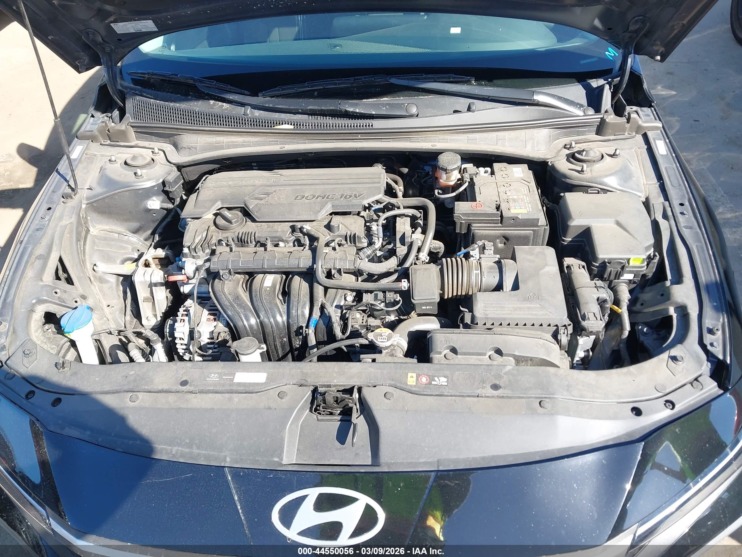 HYUNDAI ELANTRA image 10