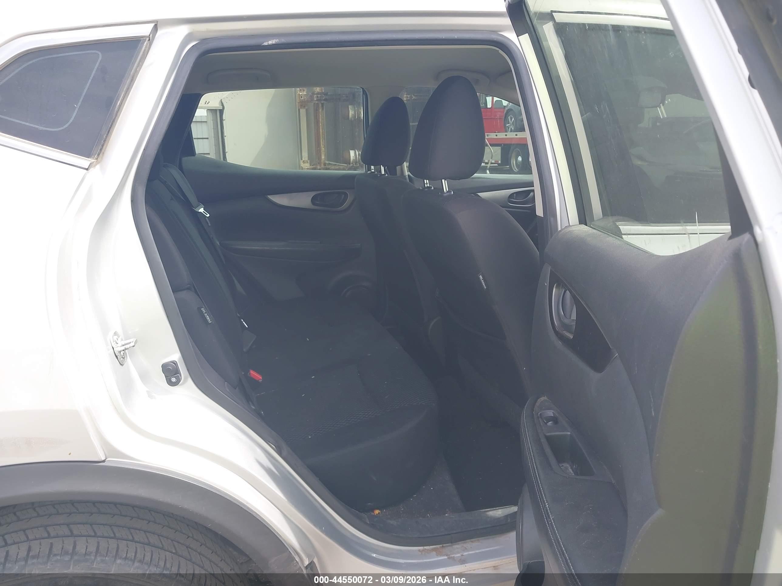 NISSAN ROGUE image 8