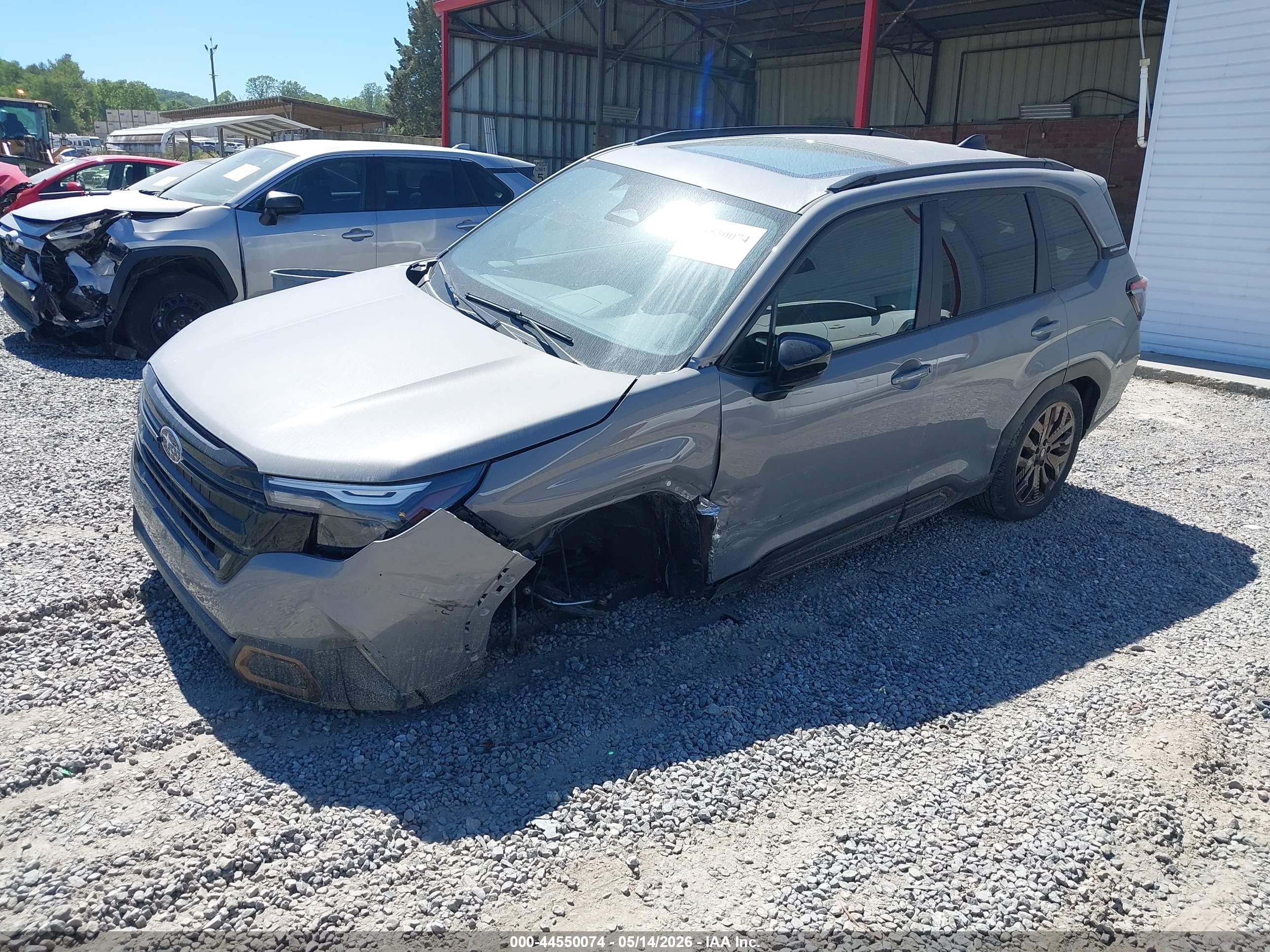 SUBARU FORESTER image 2