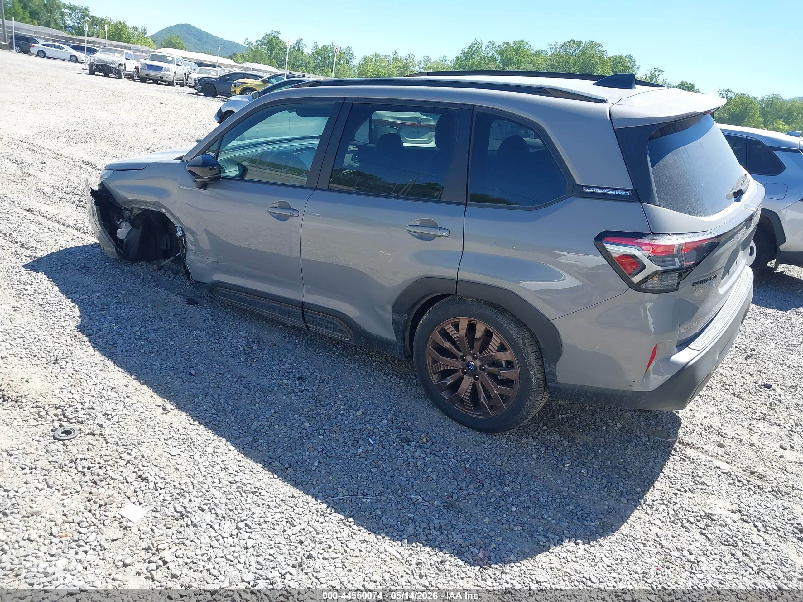 SUBARU FORESTER image 3