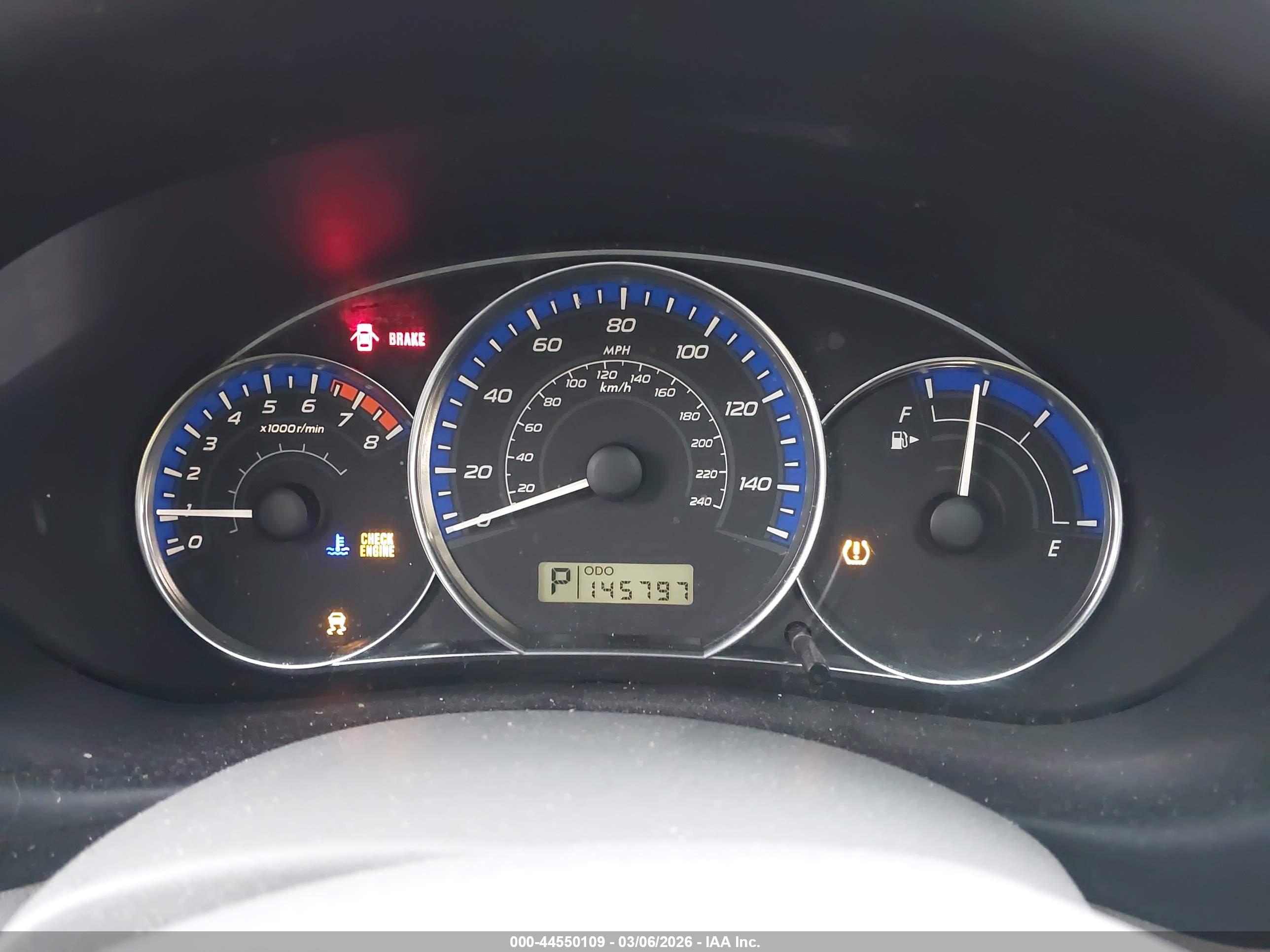SUBARU FORESTER image 7