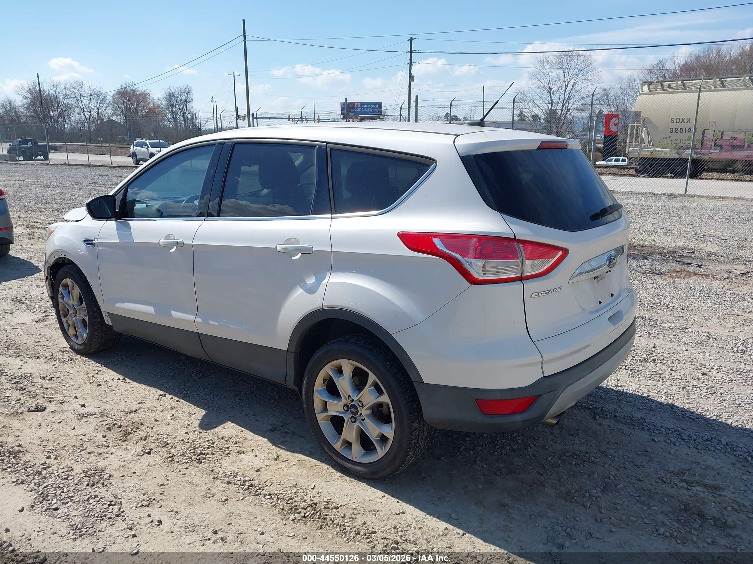 FORD ESCAPE image 3