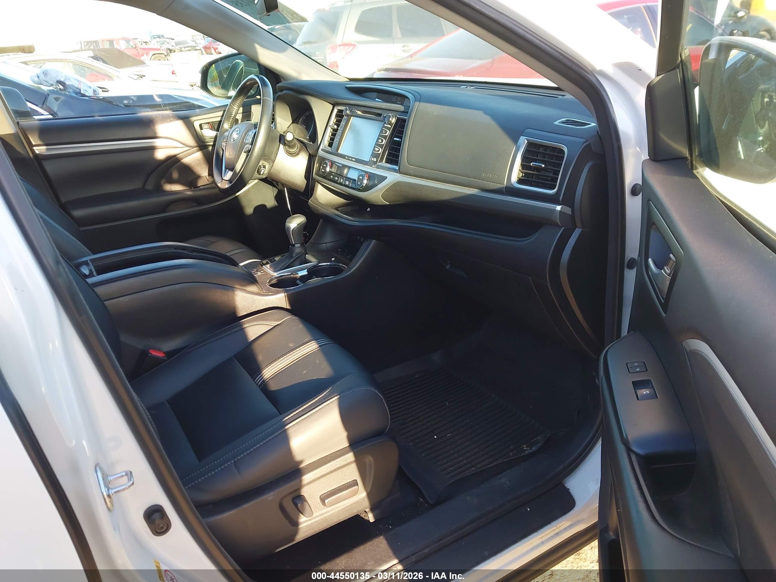 TOYOTA HIGHLANDER image 5