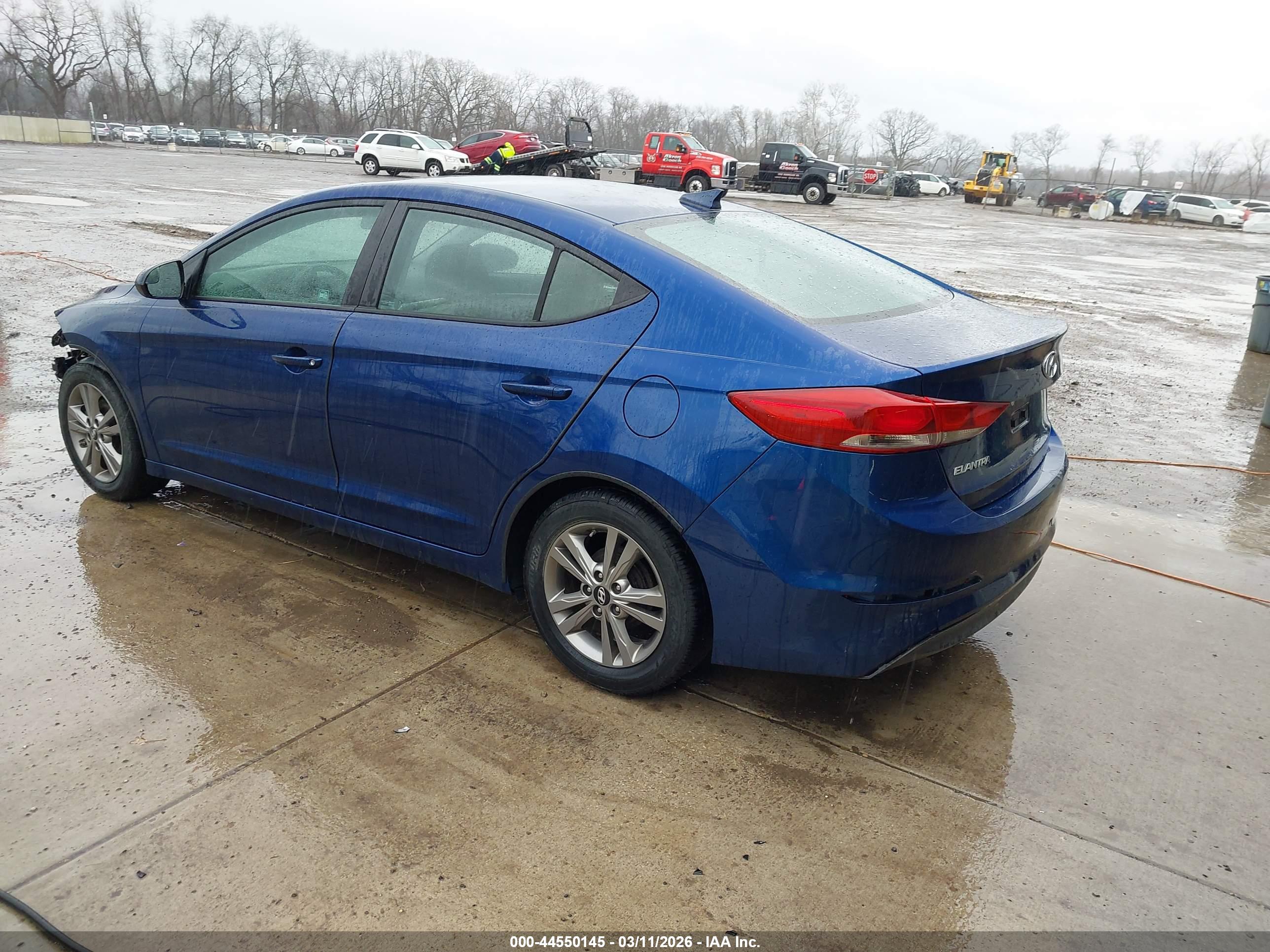 HYUNDAI ELANTRA image 3