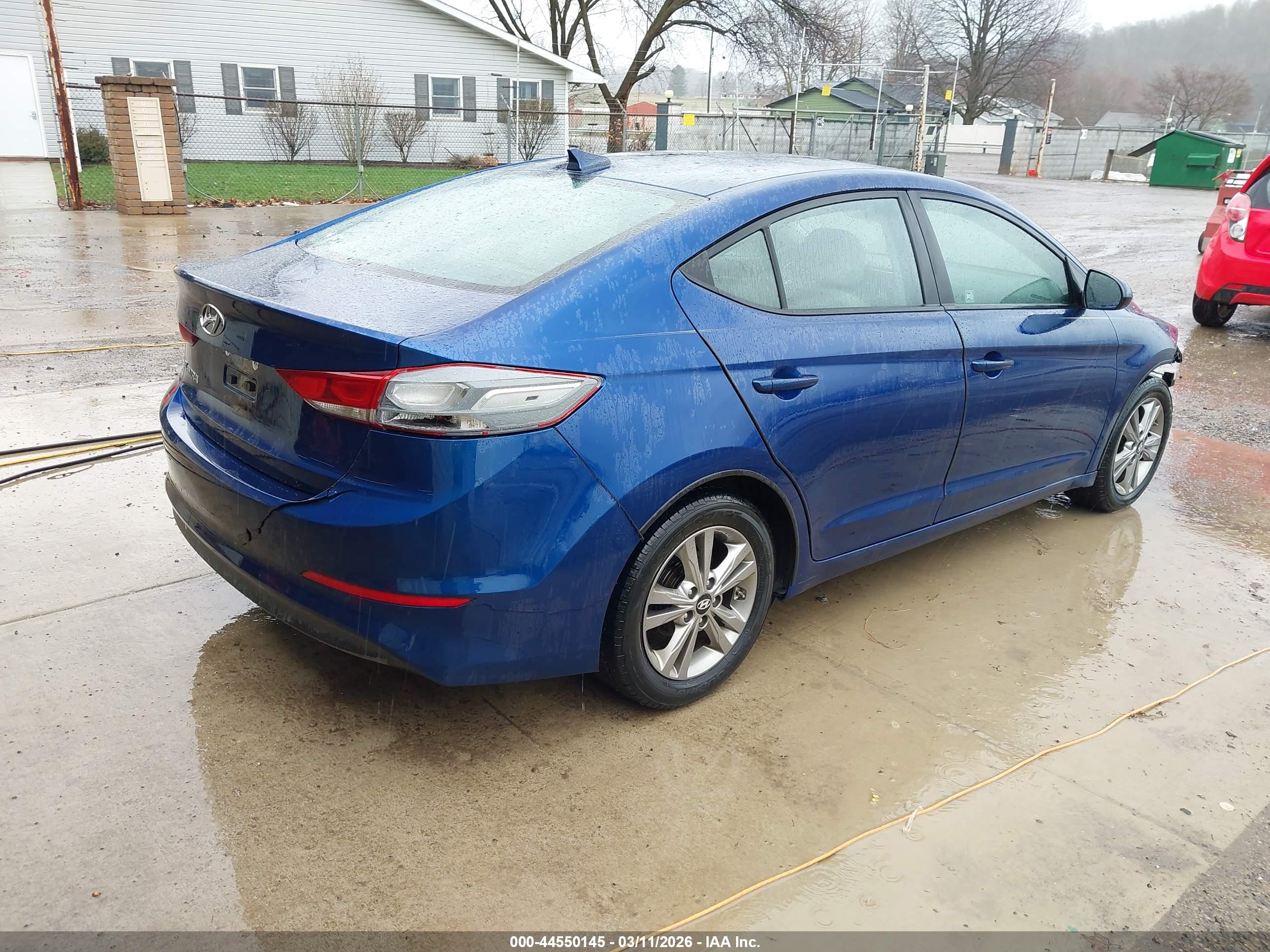 HYUNDAI ELANTRA image 4