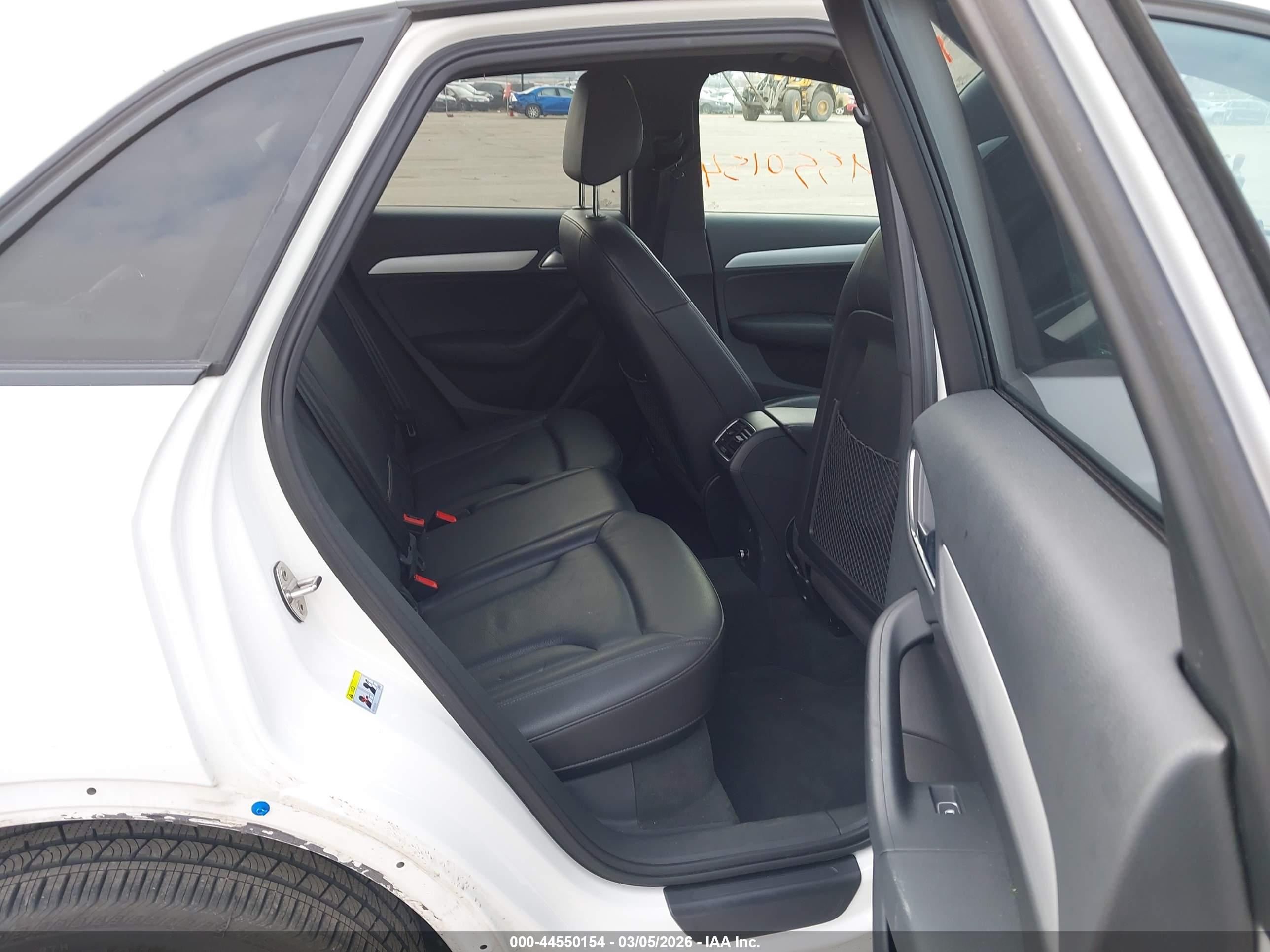 AUDI Q3 image 8