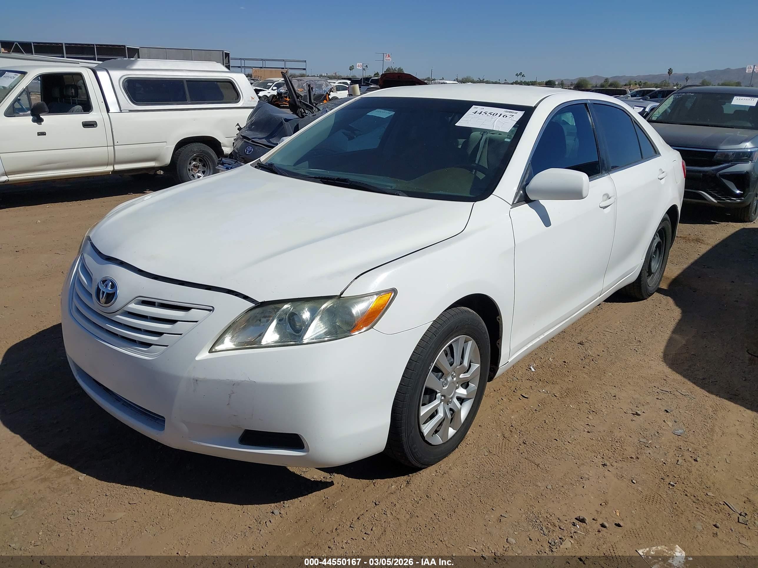 TOYOTA CAMRY image 2
