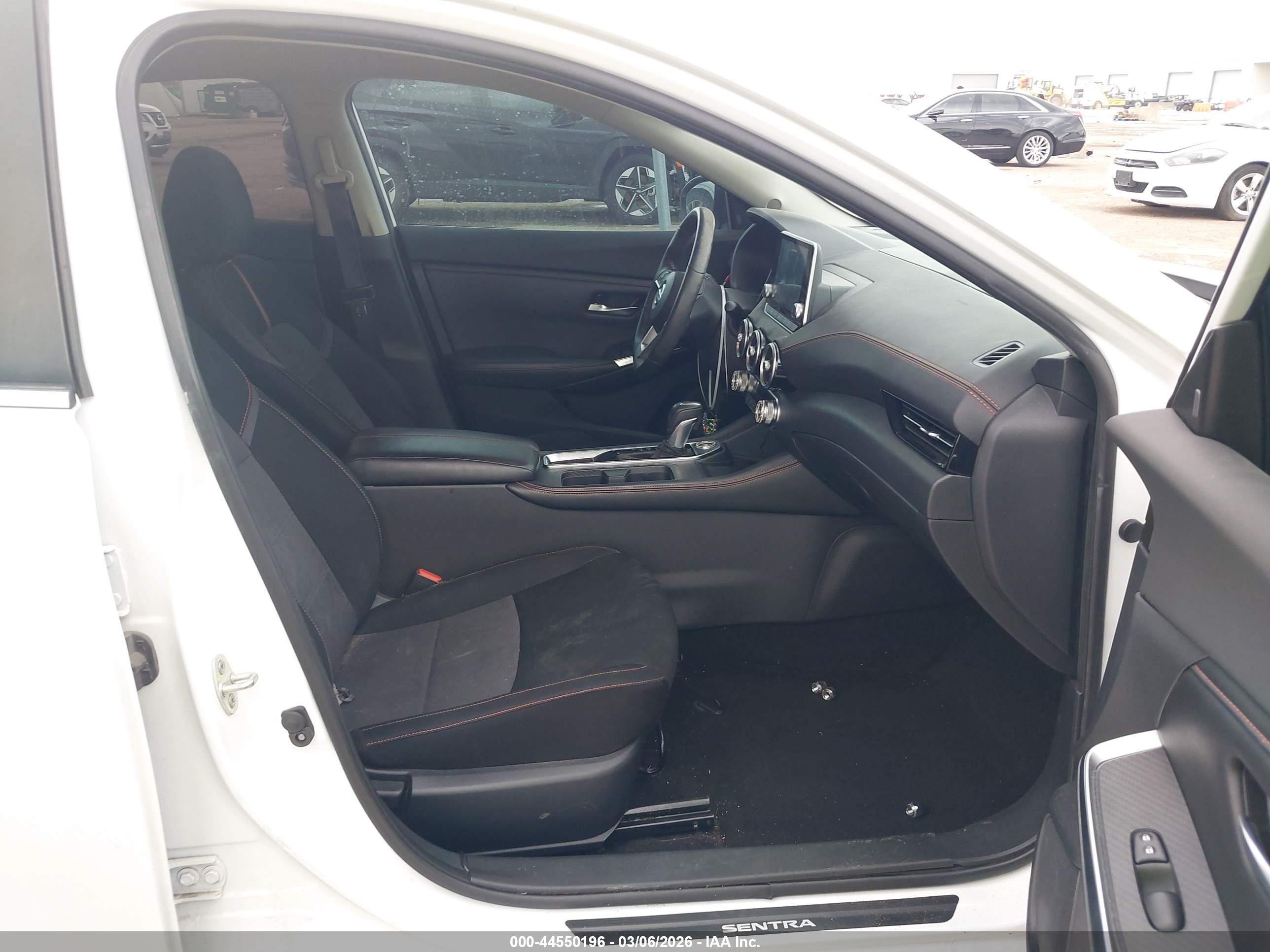 NISSAN SENTRA image 5