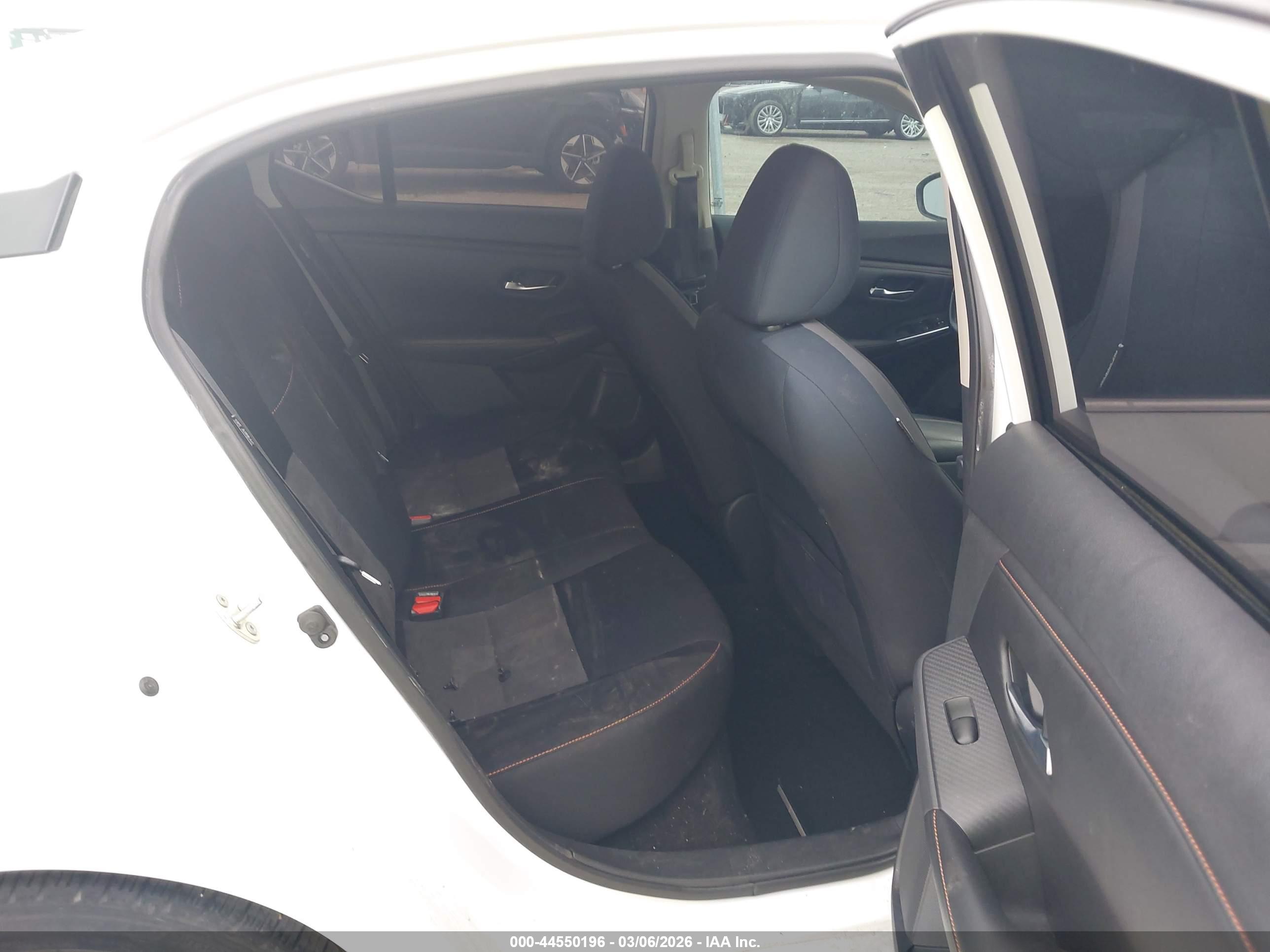 NISSAN SENTRA image 8
