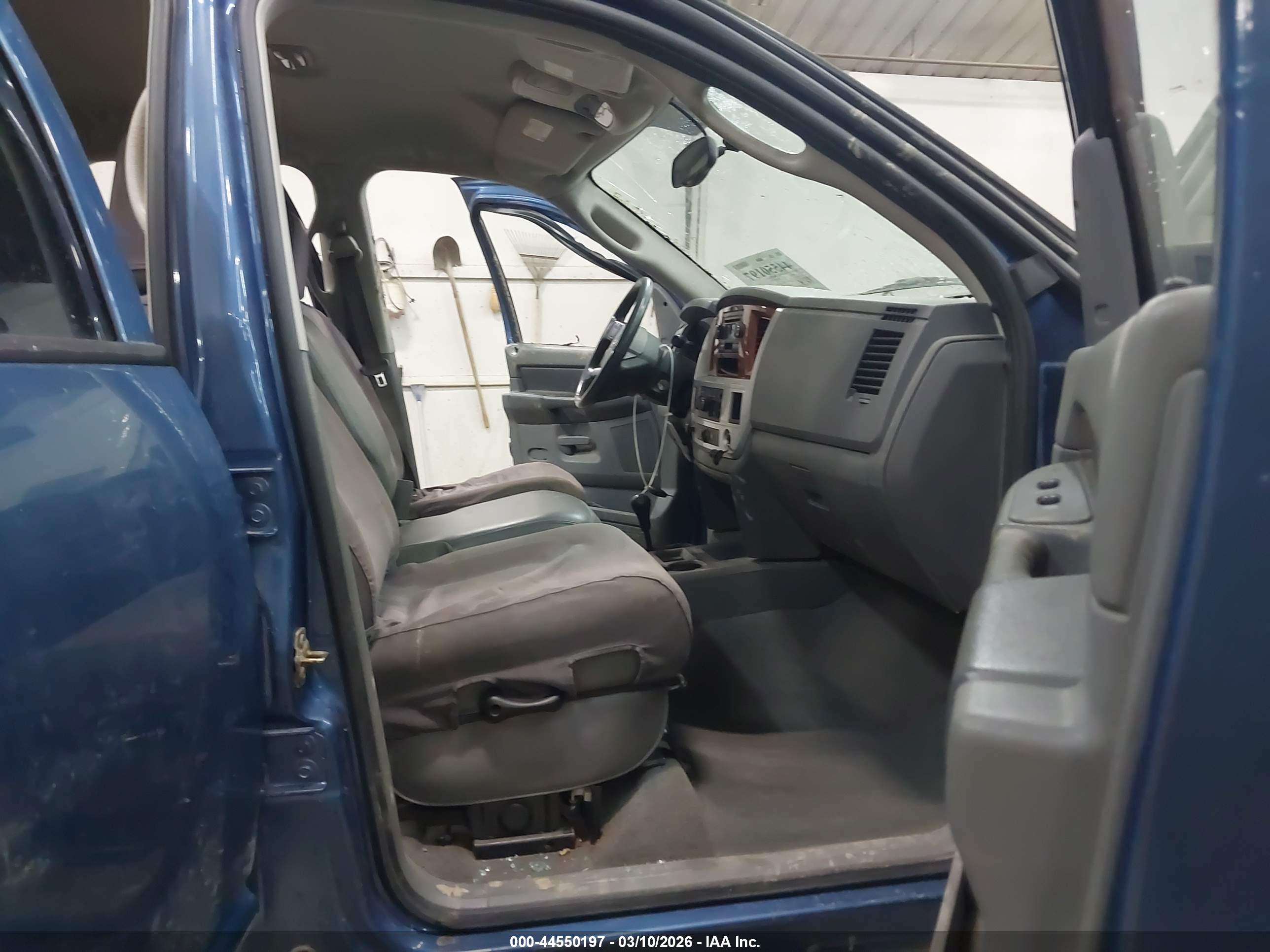 DODGE RAM image 5