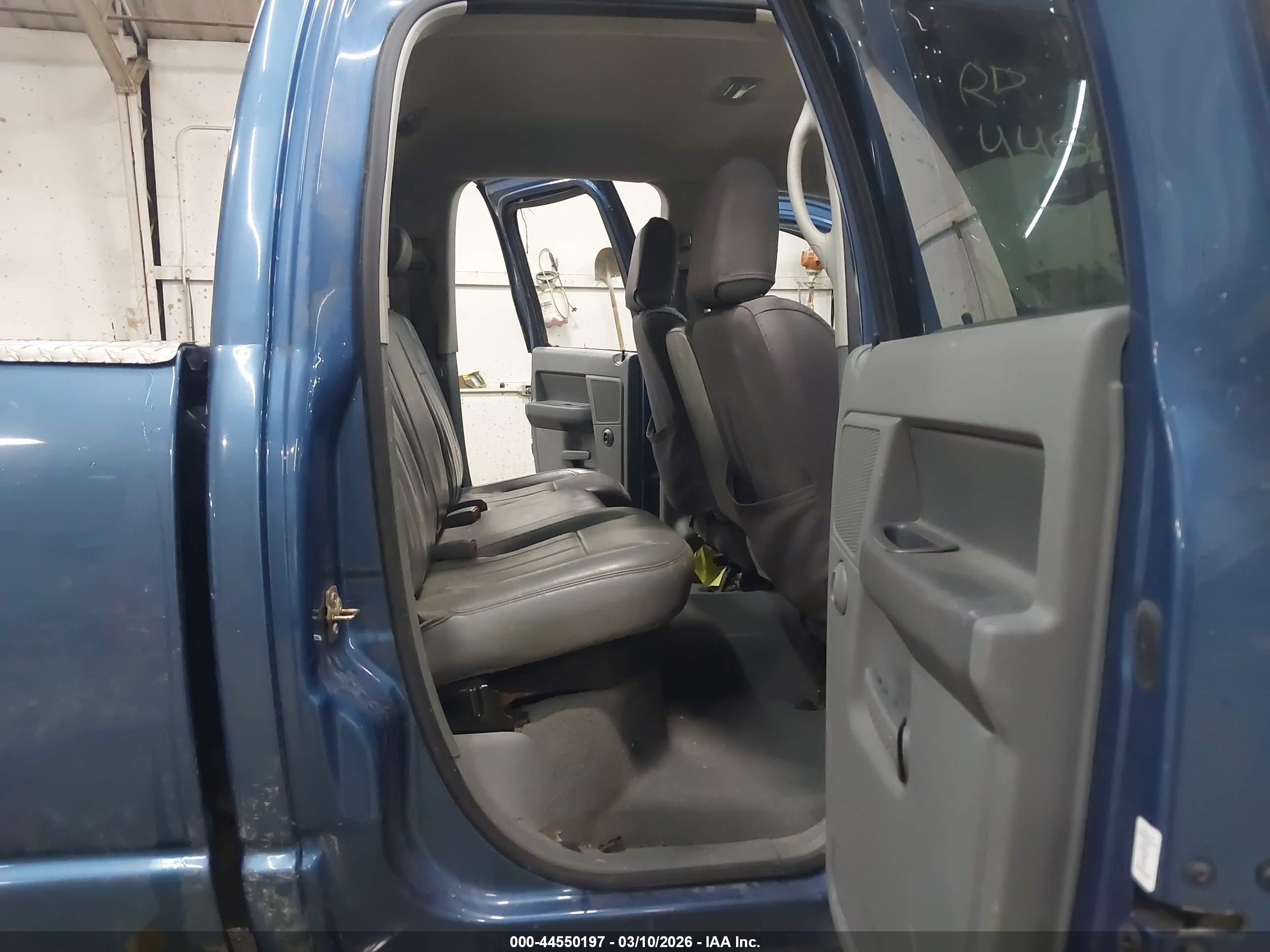 DODGE RAM image 8