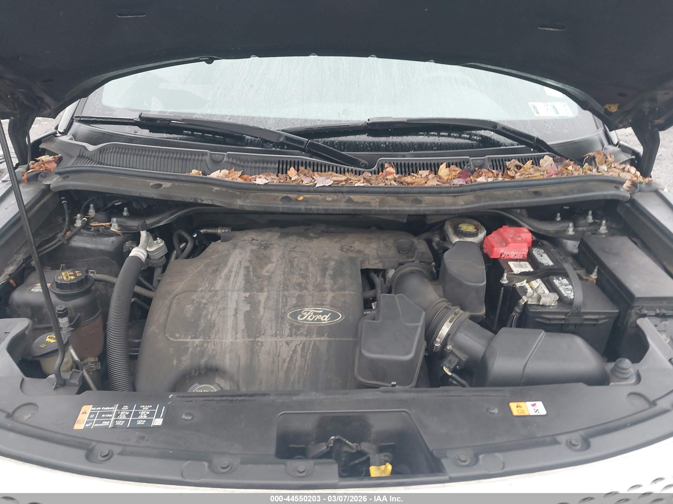 FORD EXPLORER image 10