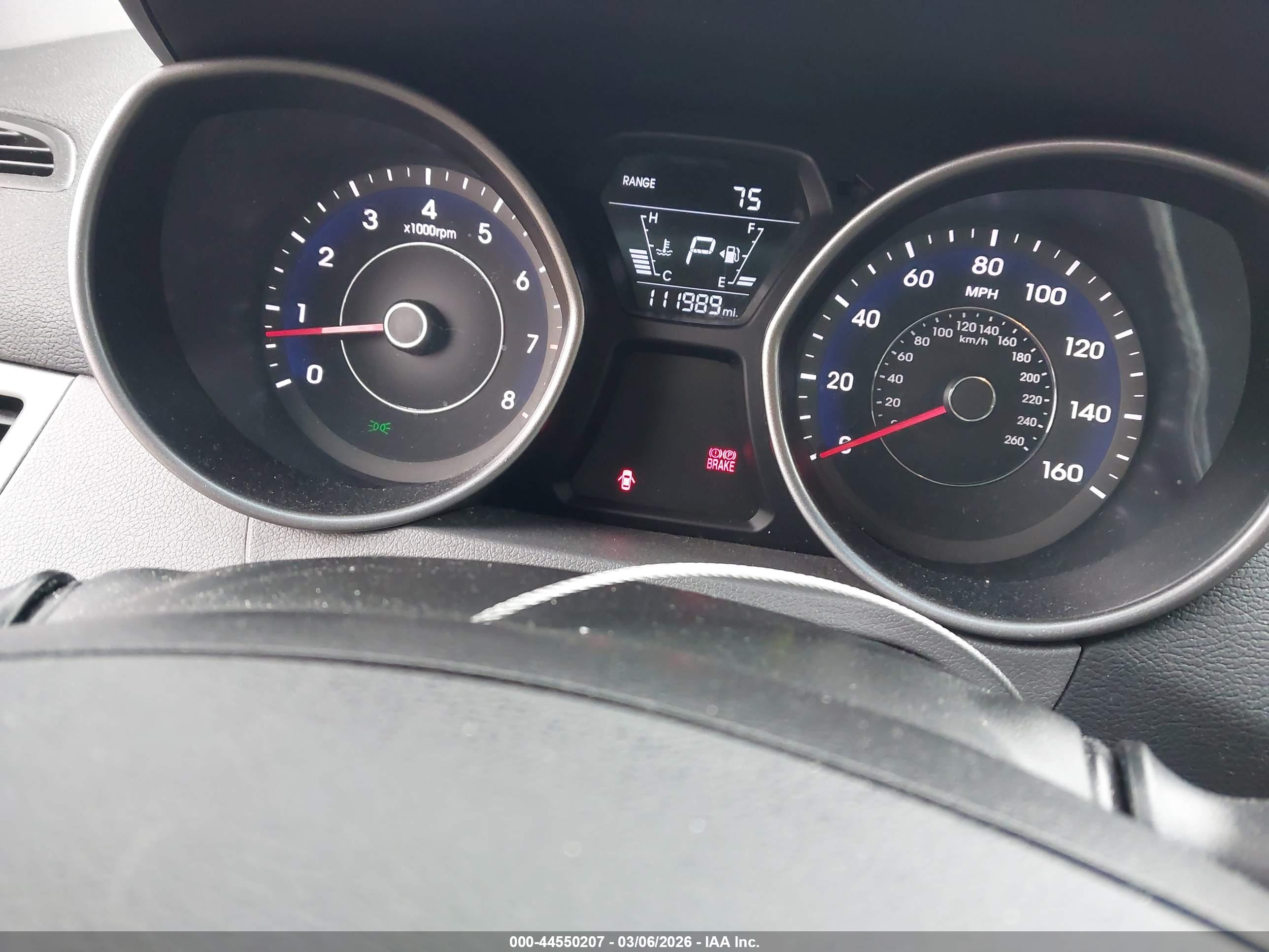 HYUNDAI ELANTRA image 7