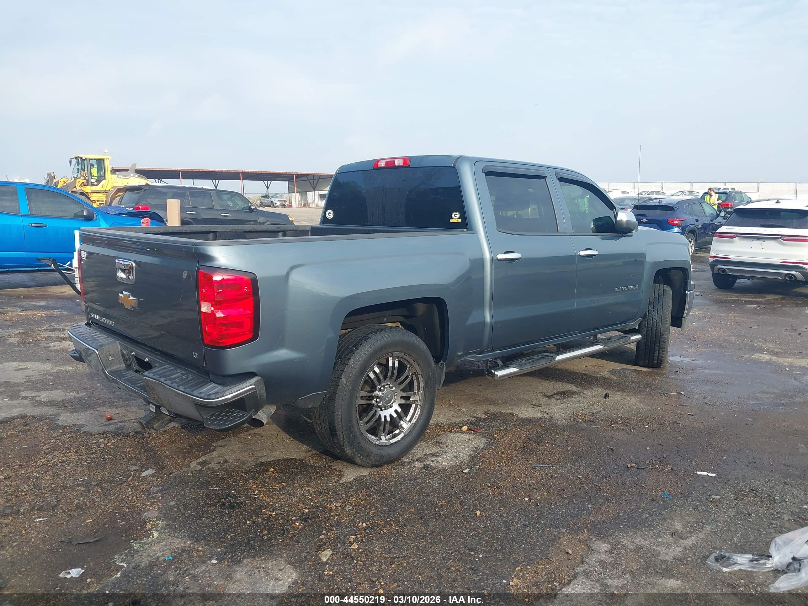 CHEVROLET SILVERADO image 4