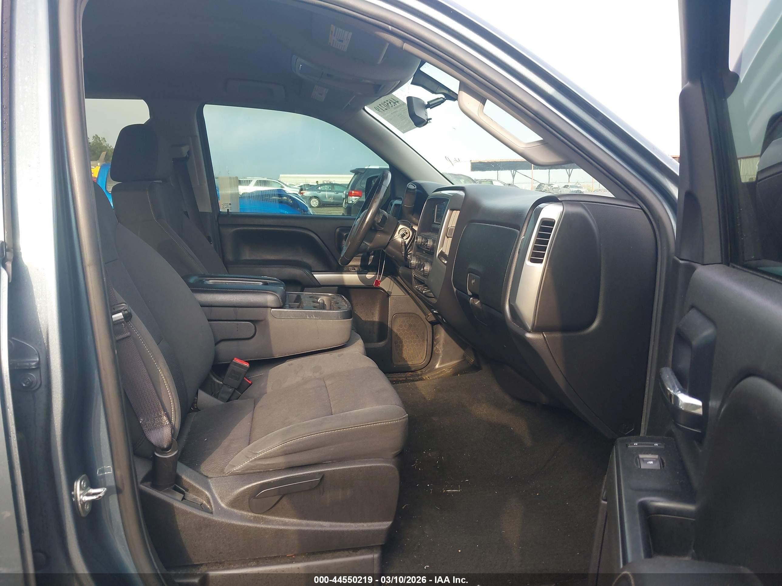 CHEVROLET SILVERADO image 5