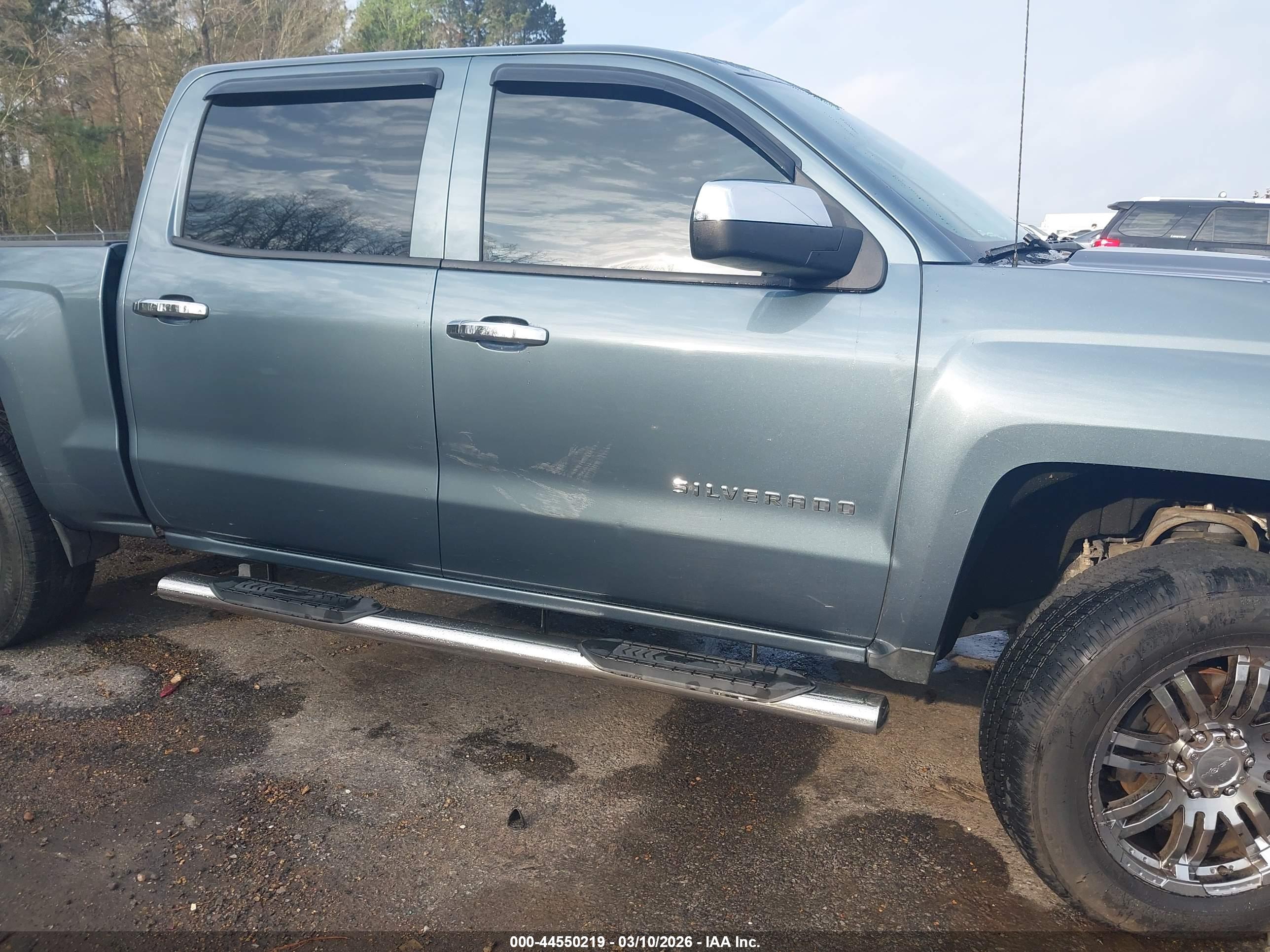 CHEVROLET SILVERADO image 6