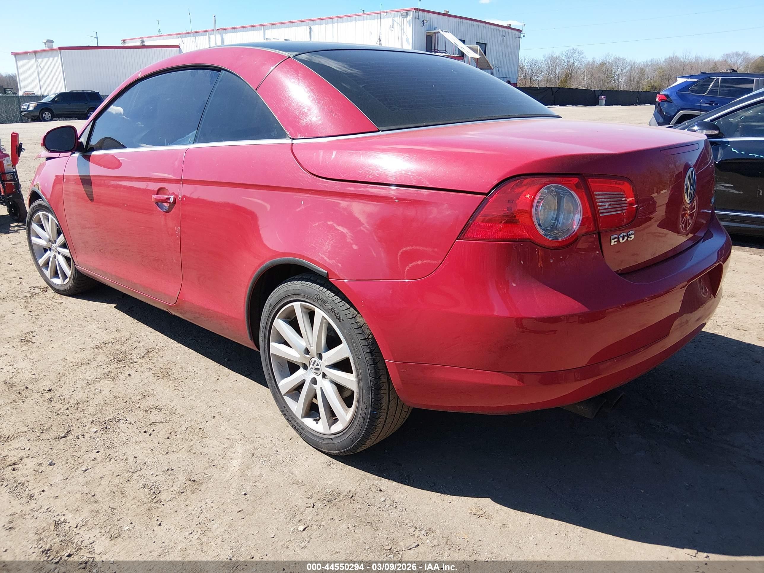 VOLKSWAGEN EOS image 3
