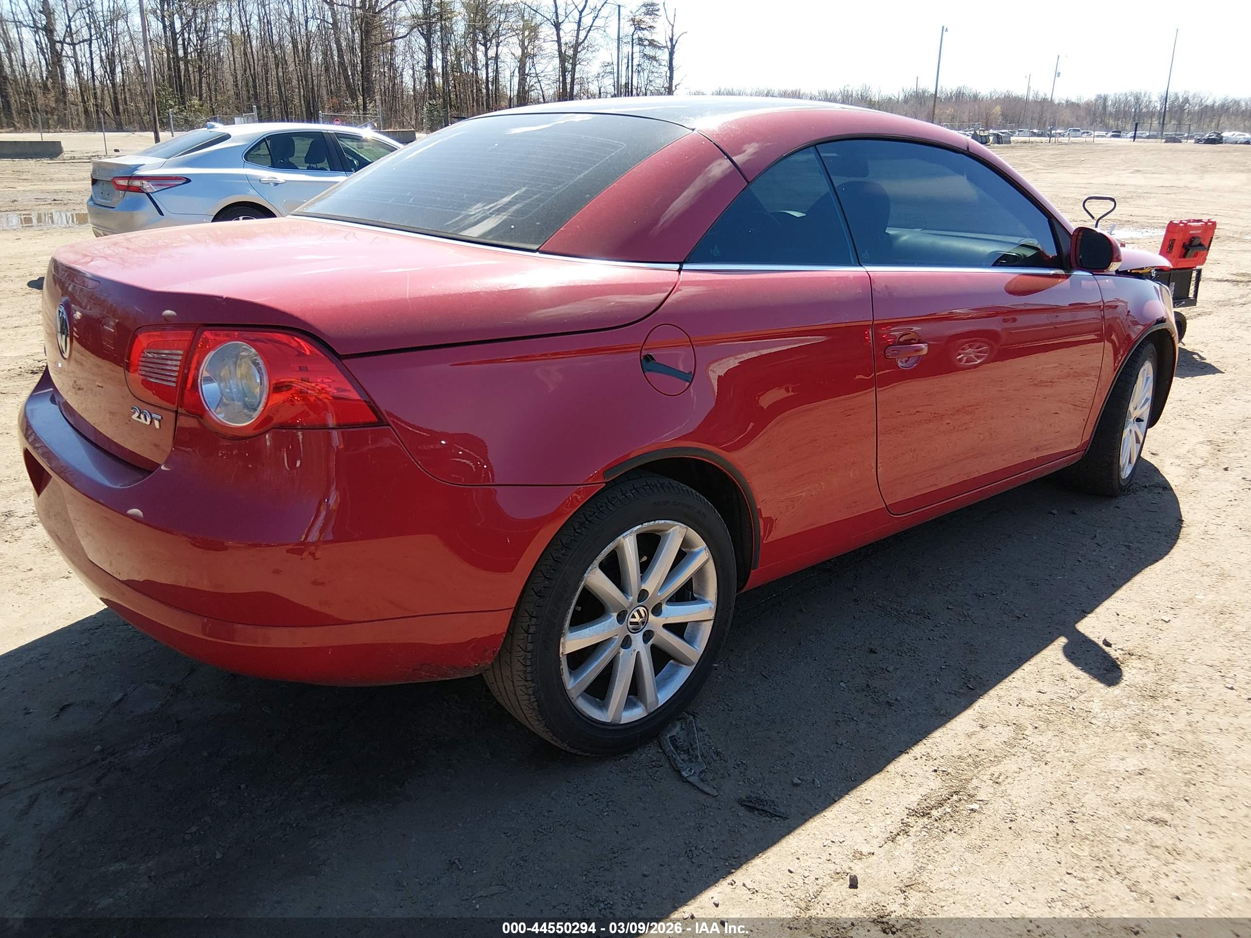 VOLKSWAGEN EOS image 4