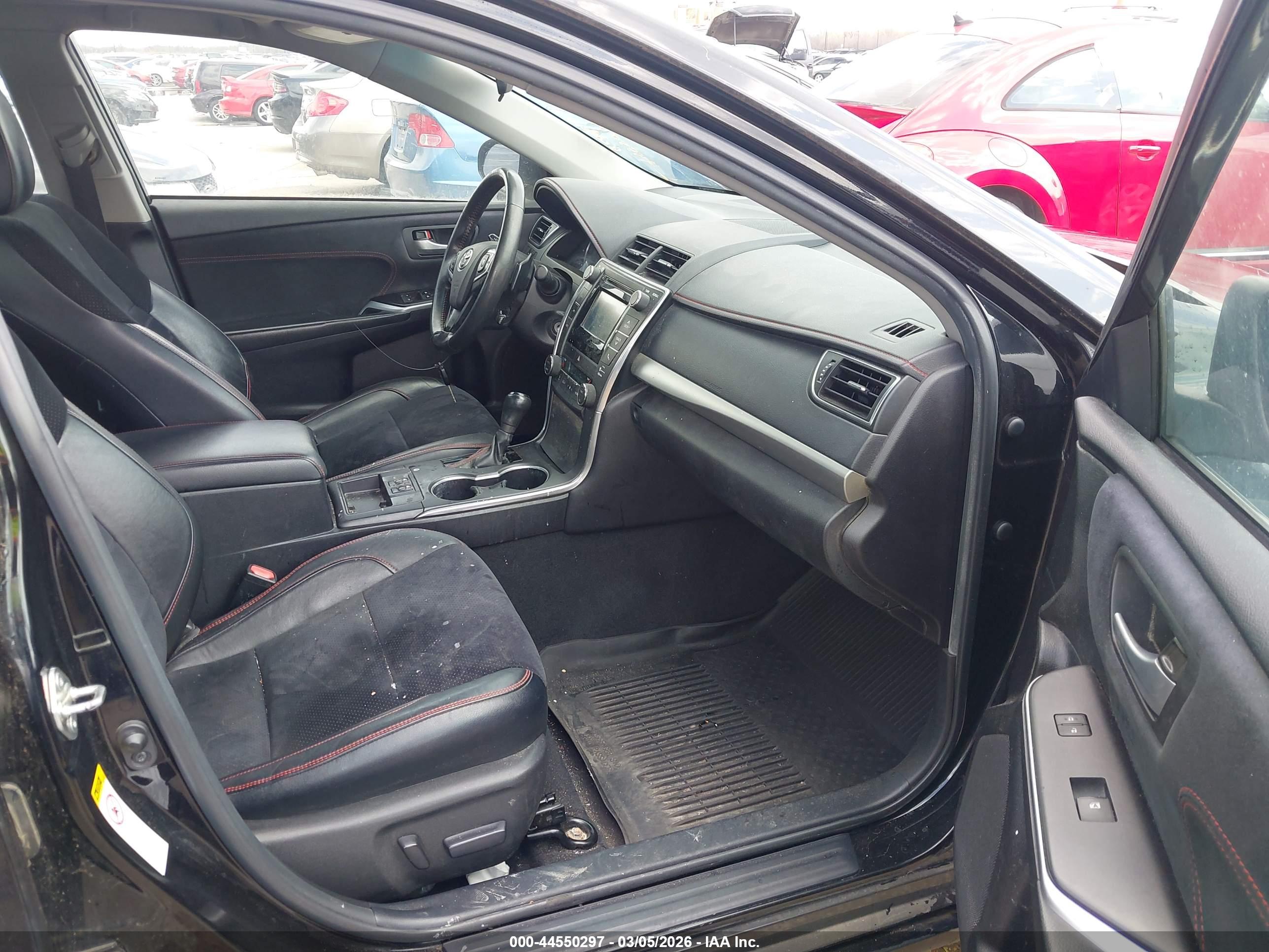 TOYOTA CAMRY image 5