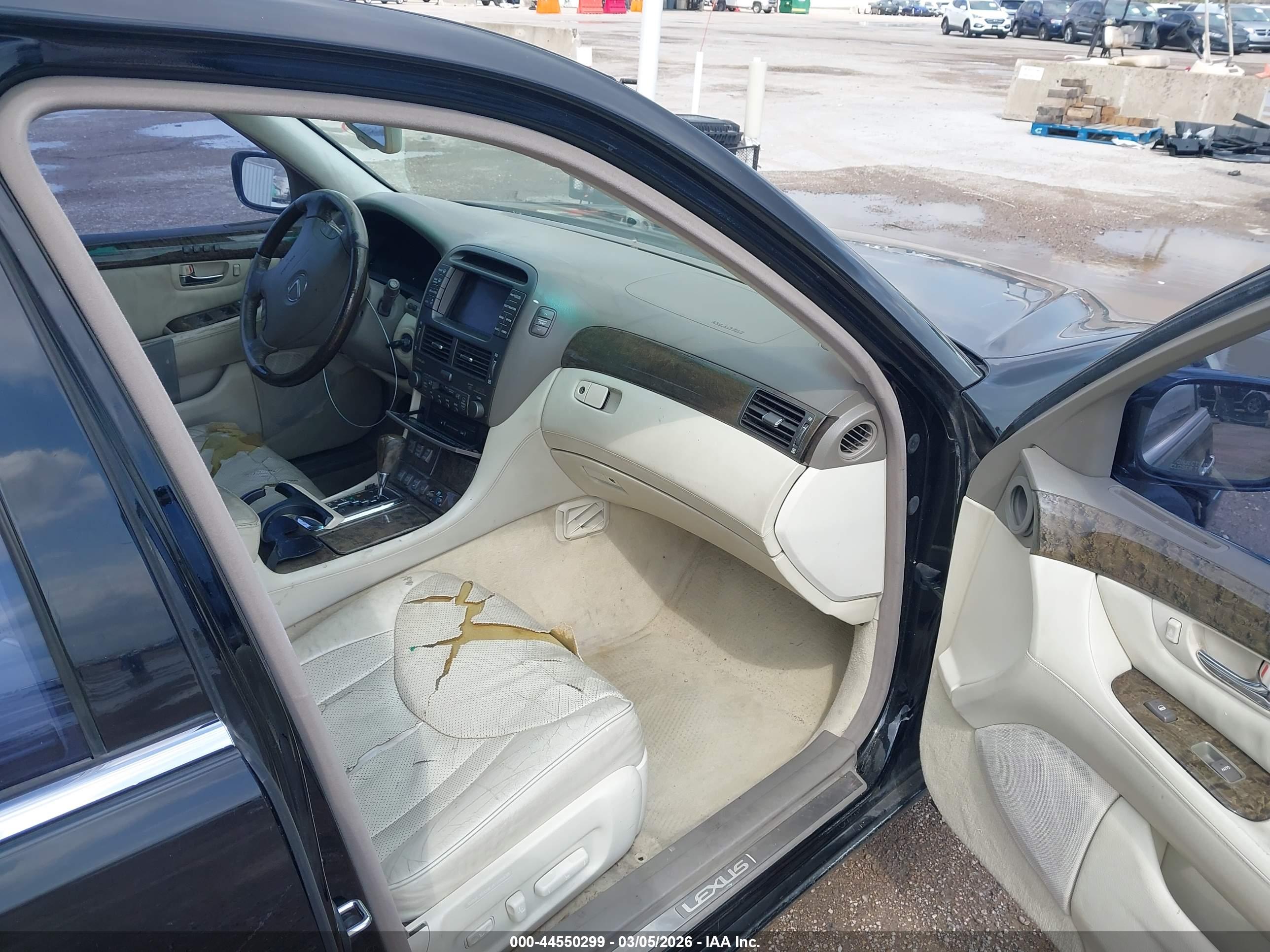 LEXUS LS image 5