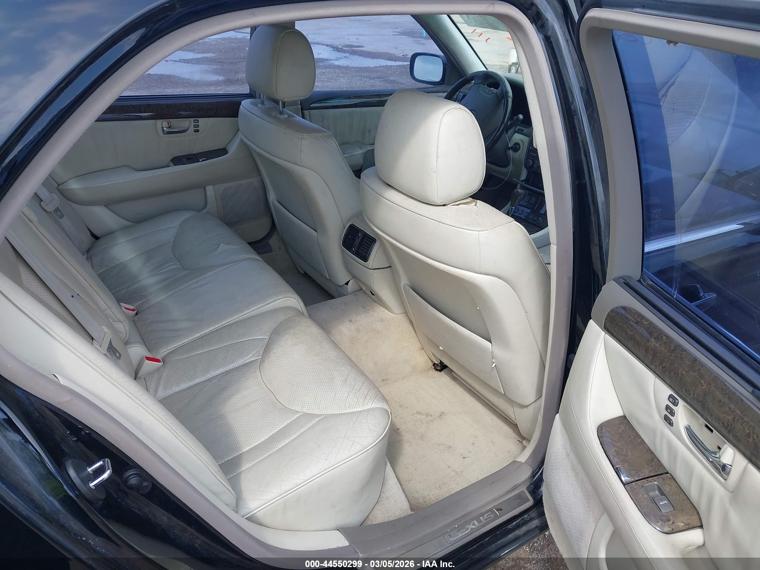 LEXUS LS image 8