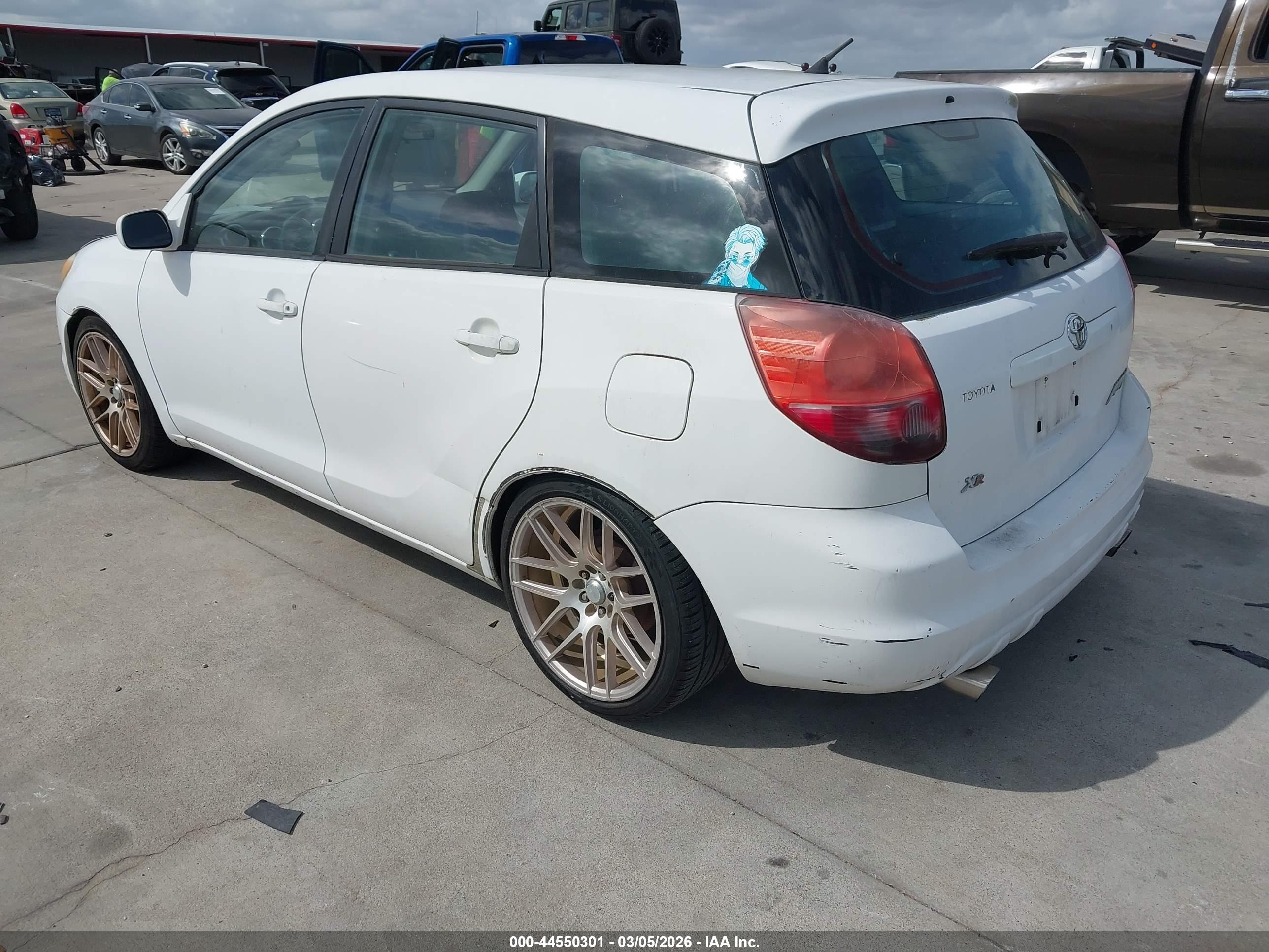 TOYOTA MATRIX image 3
