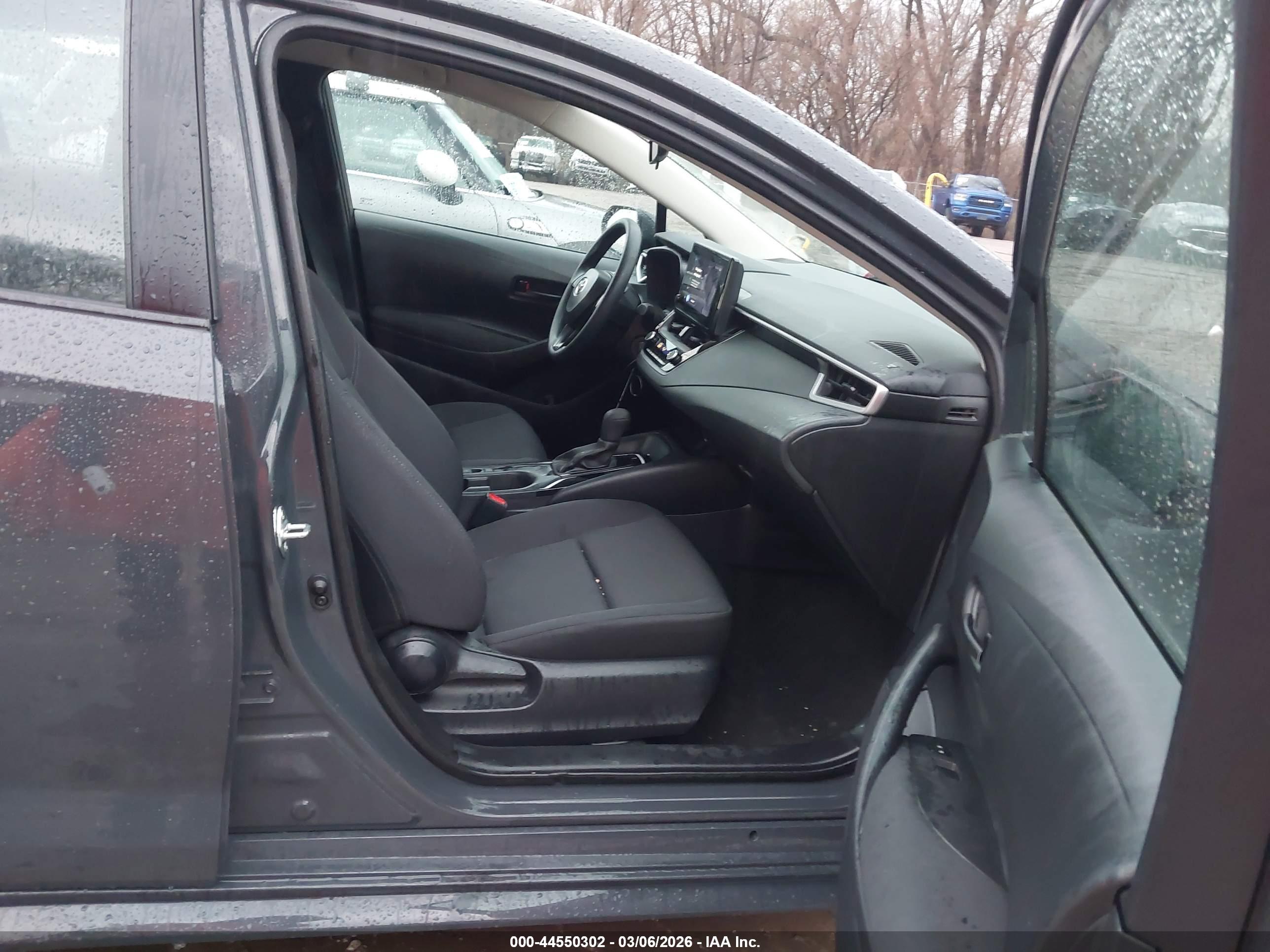 TOYOTA COROLLA image 5