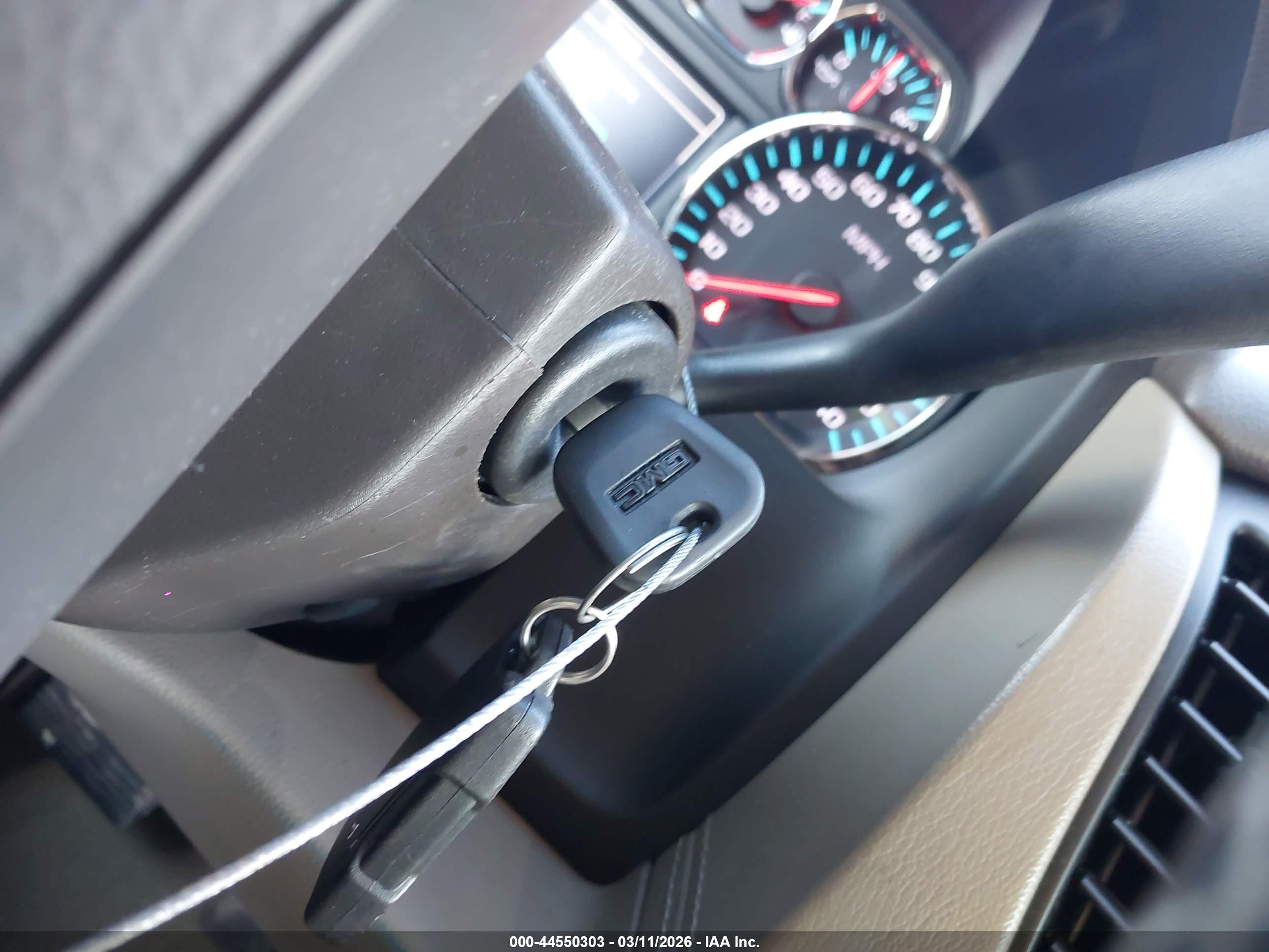 GMC YUKON image 11