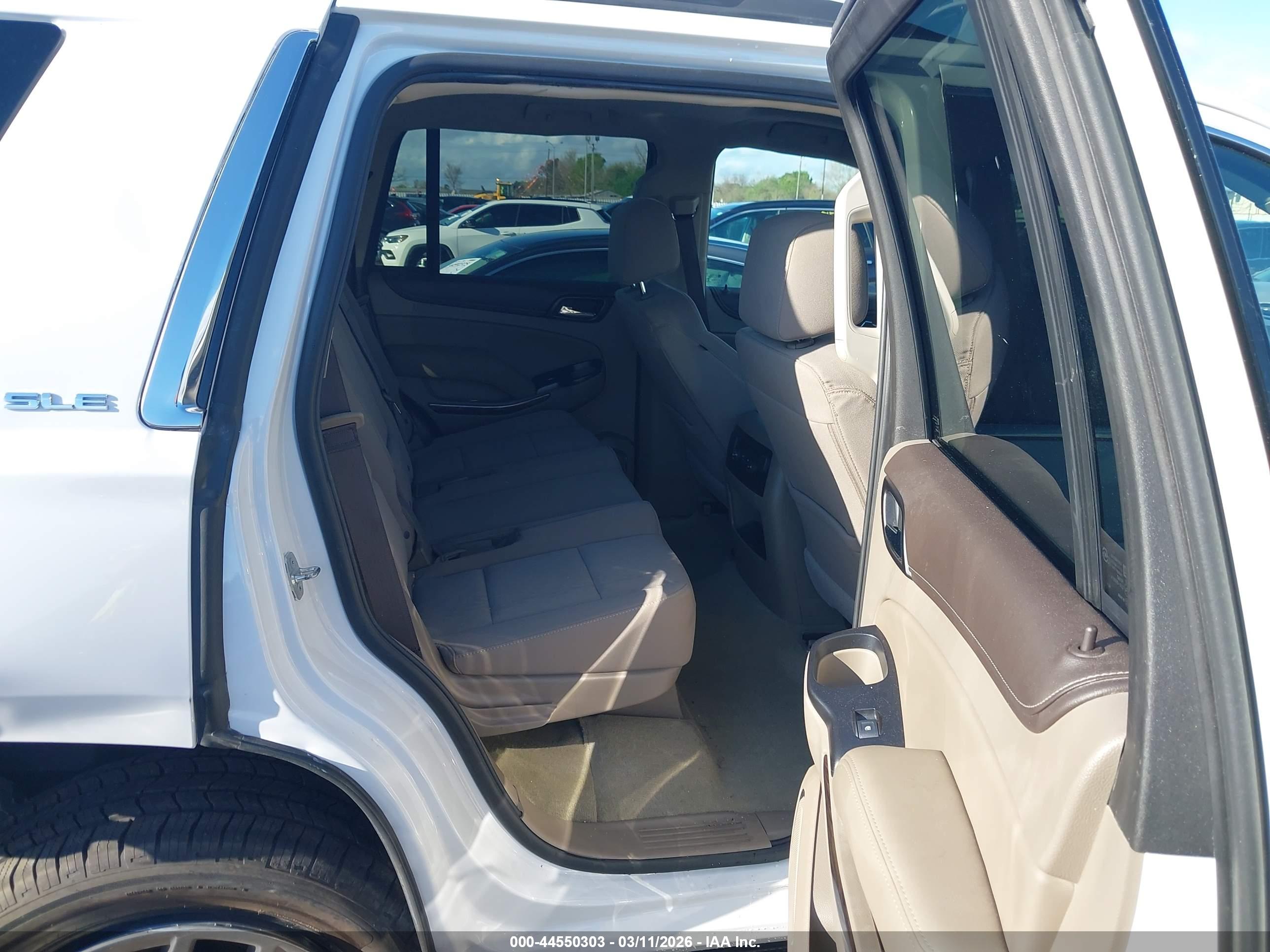 GMC YUKON image 8